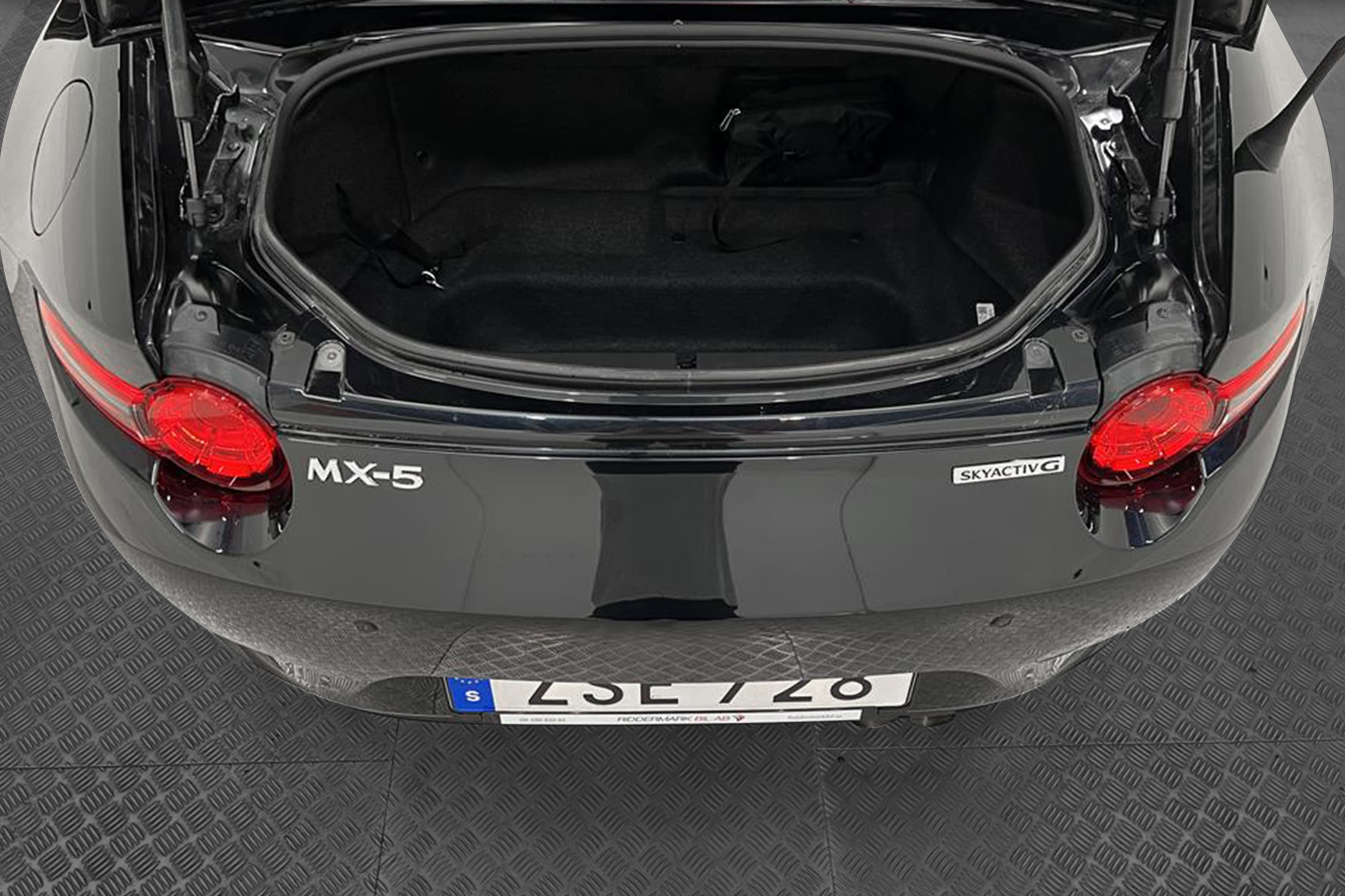 Mazda MX-5 SKYACTIV-G 184hk Cabriolet Navi BOSE Recaro Sportinteriör