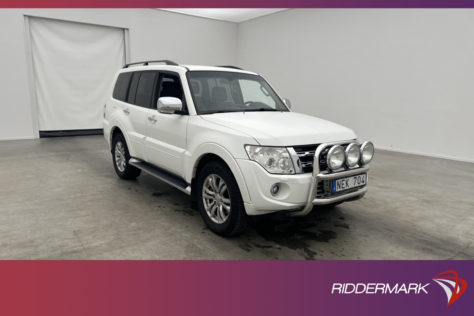 Mitsubishi Pajero 4WD 200hk
