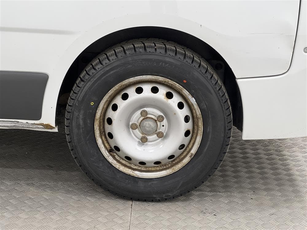 Nissan Primastar Crew Van 2.0 dCi Dragkrok Lång 5-sits interiör