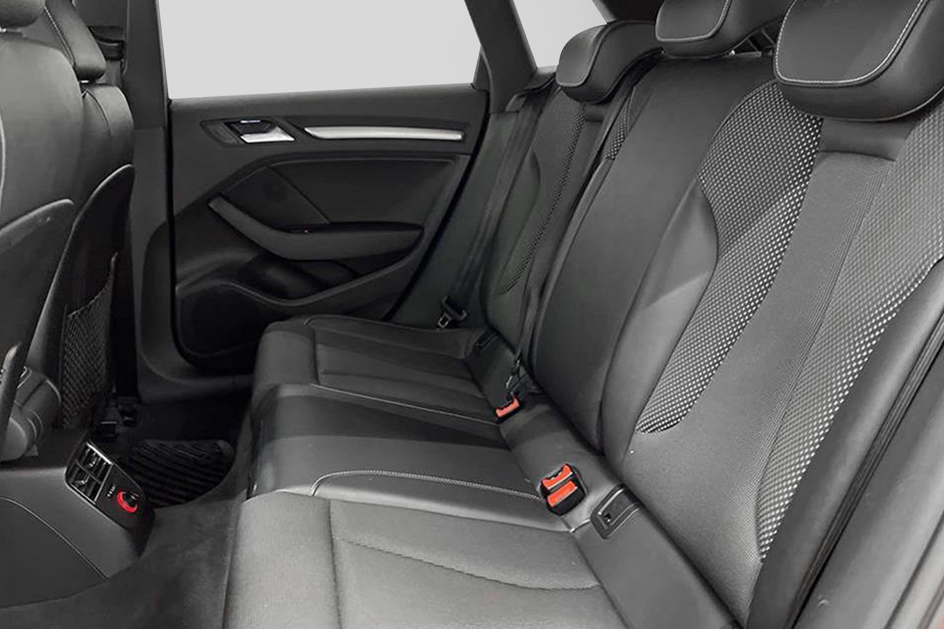 Audi A3 2.0 TDI 184hk Quattro S-Line M-värm 0.49l/milinteriör