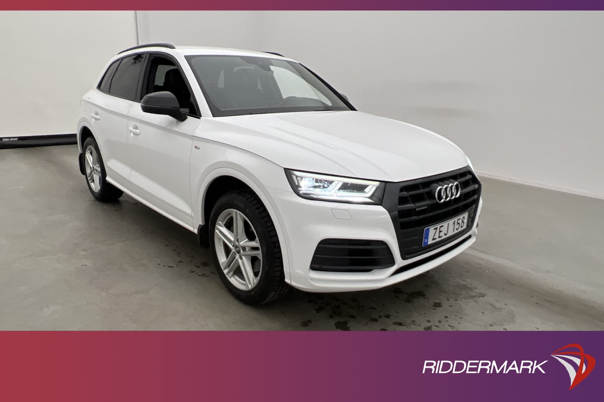 Audi Q5 TFSI Q 252hk S-Line Värmare Navi Dragkrok Halvskinn