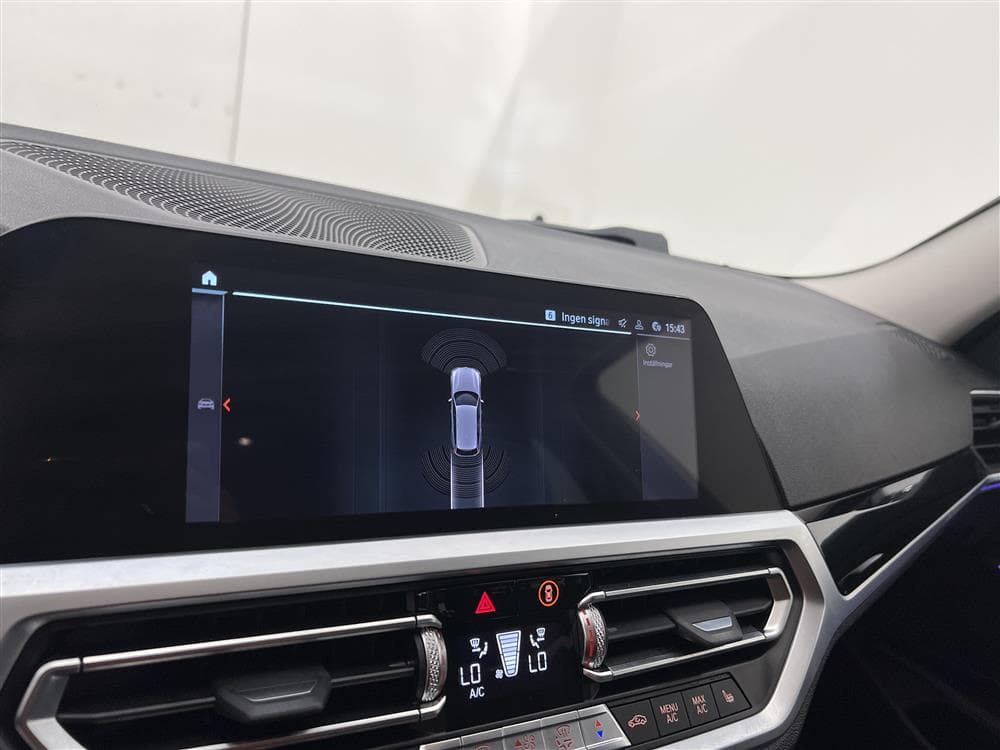 BMW 320d 190hk xDrive Sport line Skinn Cockpit Navi Draginteriör