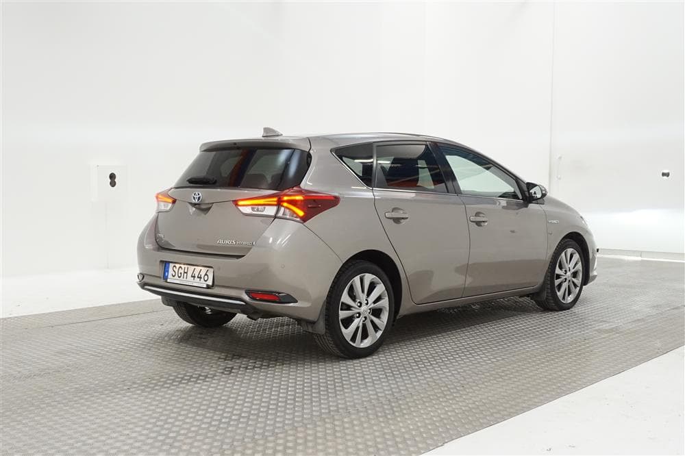 Toyota Auris 1.8 Hybrid 136hk M-Värm H-Skinn B-Kam 0,39L/mil