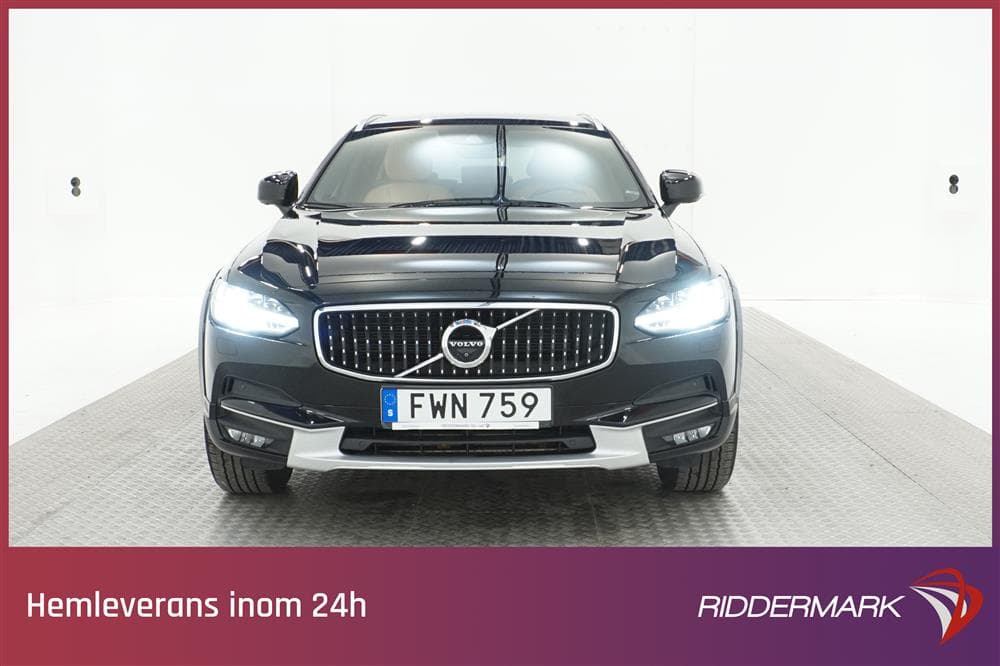Volvo V90 D4 Cross Country AWD Pro VOC Värmare Navi HUD Drag
