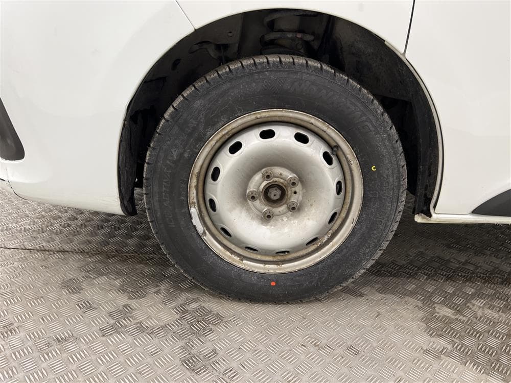 Nissan NV300 1.6 dCi 120hk Eu6 Lång Värmare Moms 