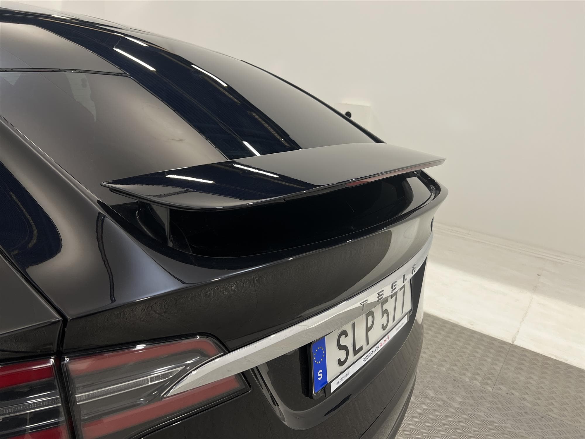 Tesla Model X 90D AWD 423hk 6Sits FRI SUPERCHARGE Drag Moms interiör