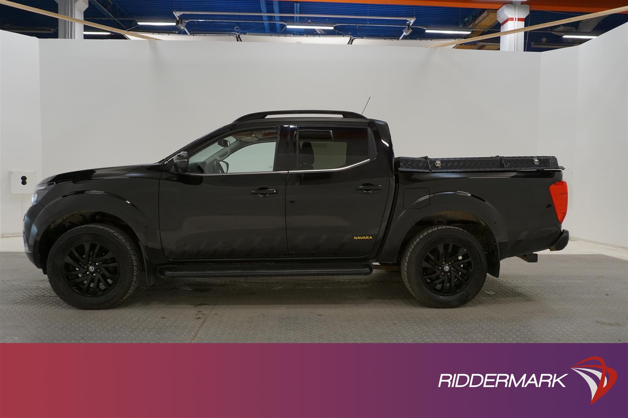 Nissan Navara 2.3dCi Automat 190hk N-Guard Värmare Moms