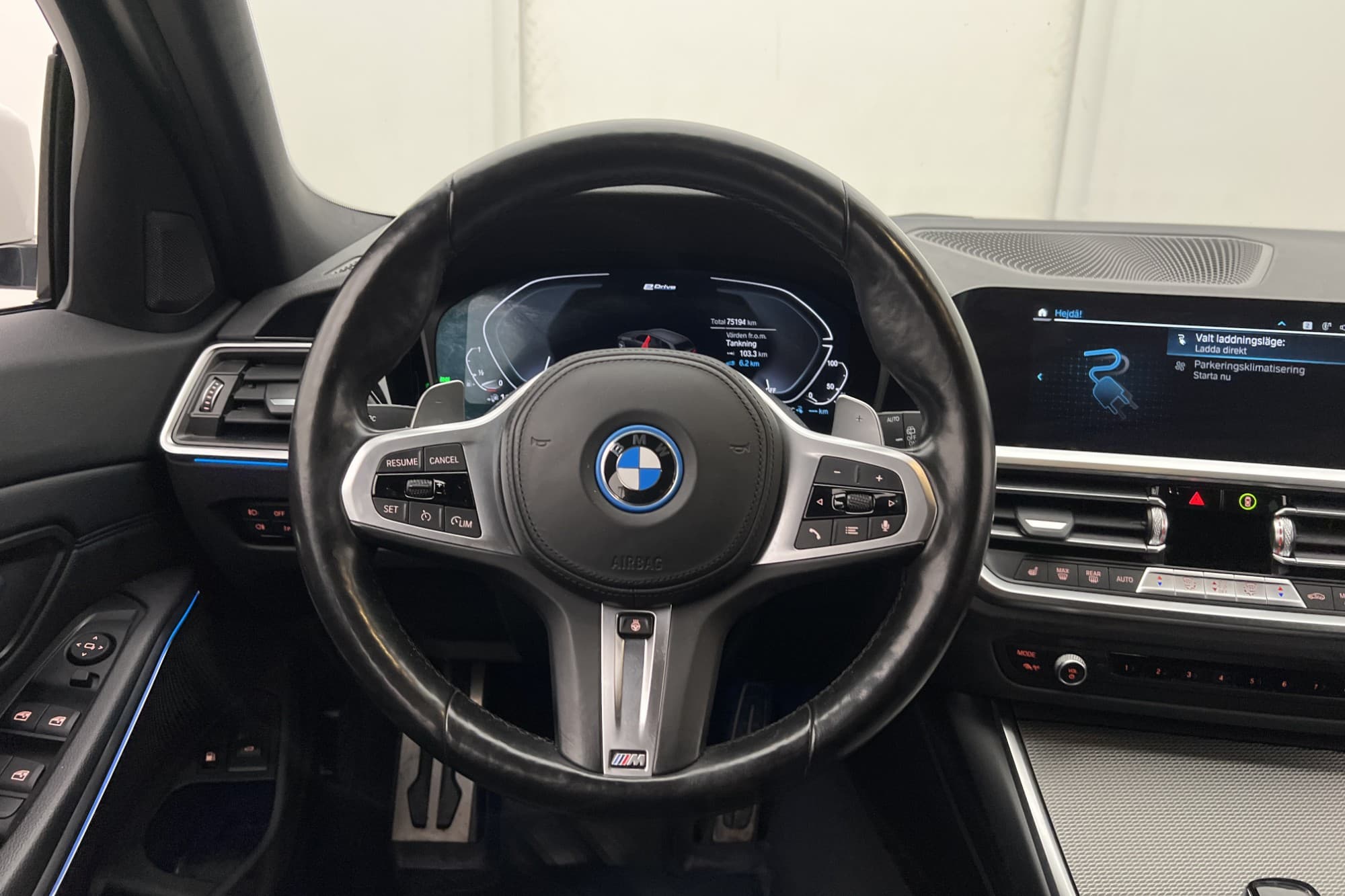 BMW 330e xDrive Touring M Sport Cockpit Navi CarPlay Drag