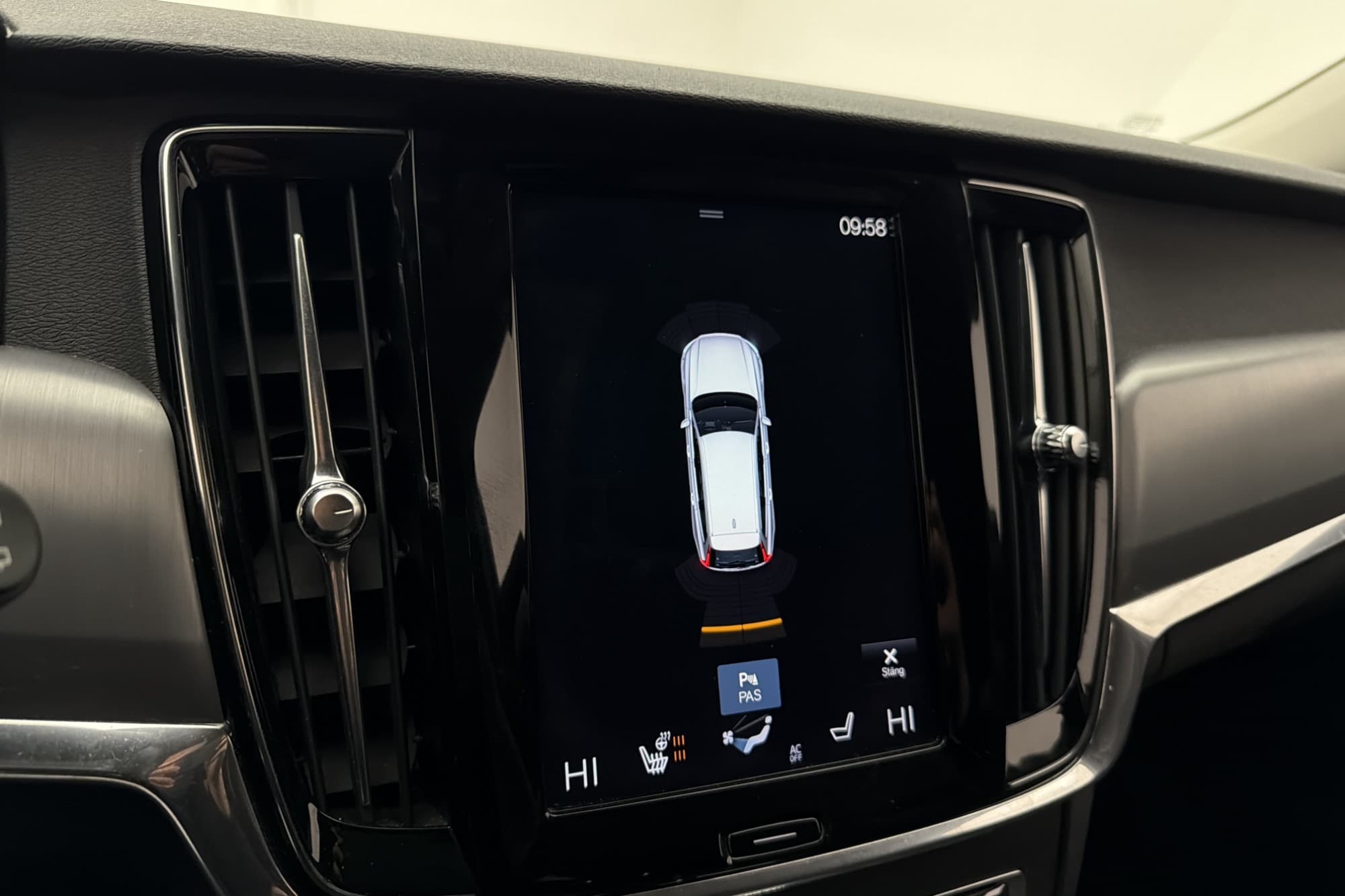 Volvo V90 D4 Momentum Värmare Rattvärme Adapt-fart CarPlay