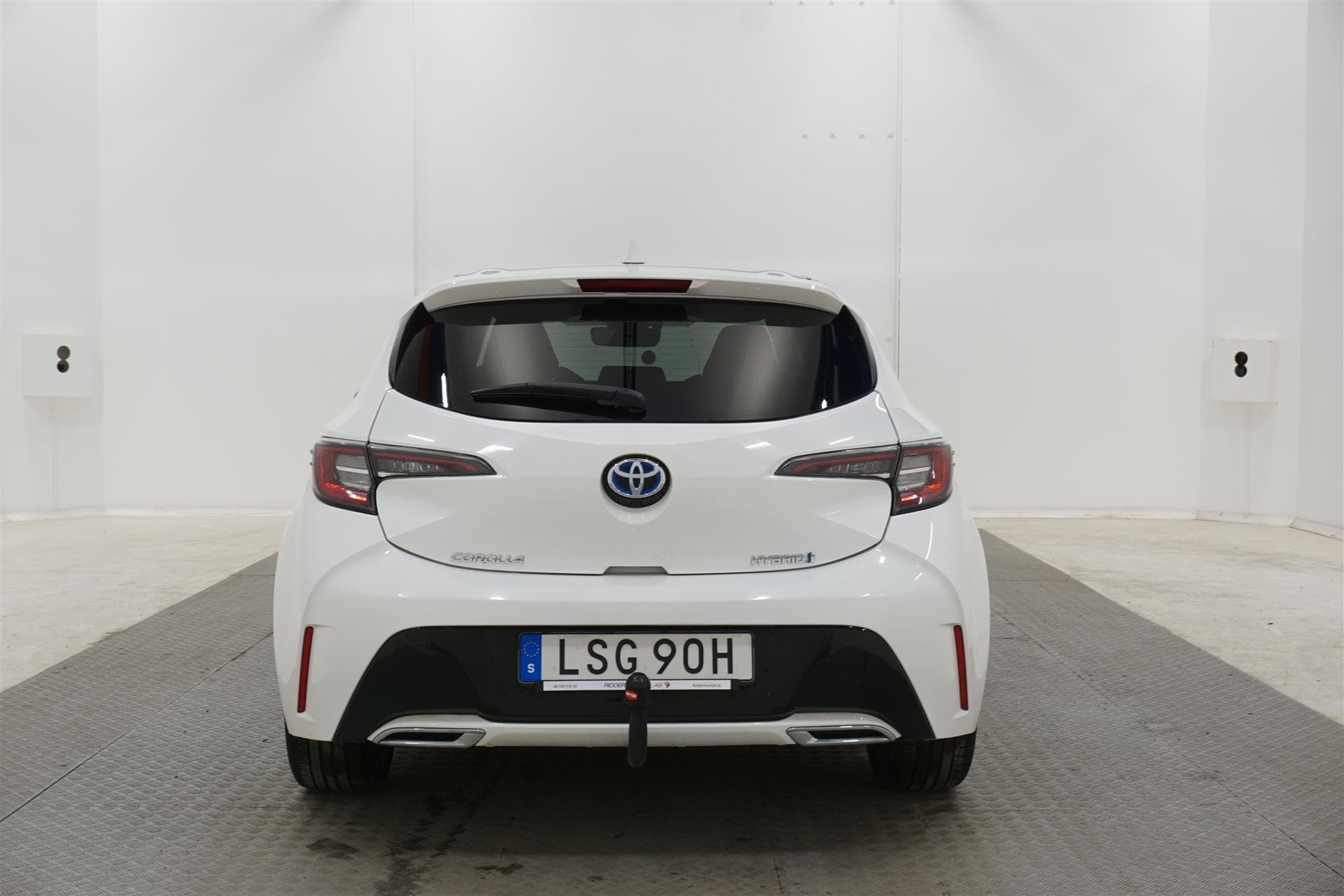 Toyota Corolla Hybrid e-CVT 184hk B-Kam Nybesiktad 0,39L/mil