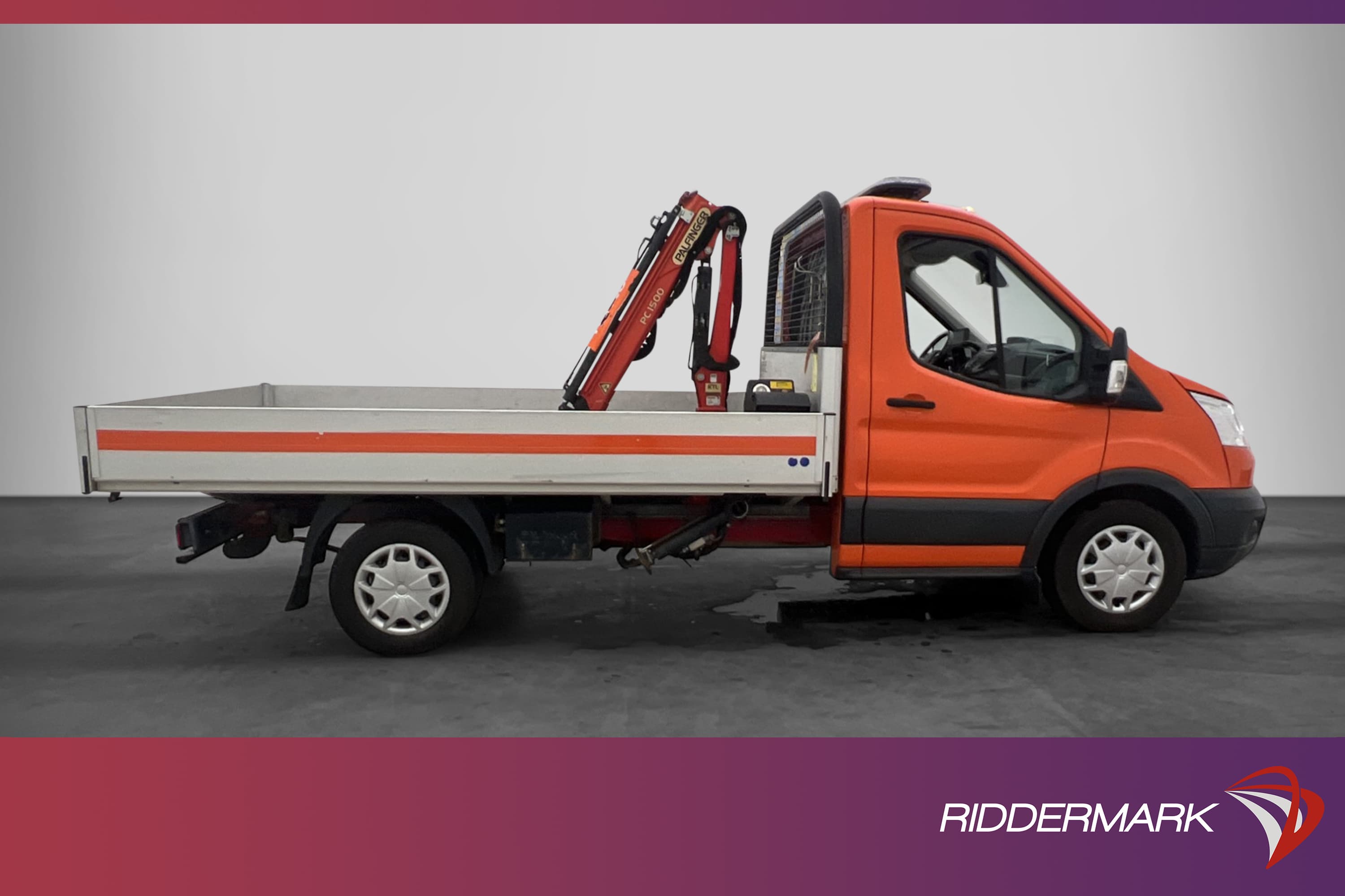 Ford Transit 350 AWD FLAK/KRANBIL Värmare Diff 3-Sits MOMS
