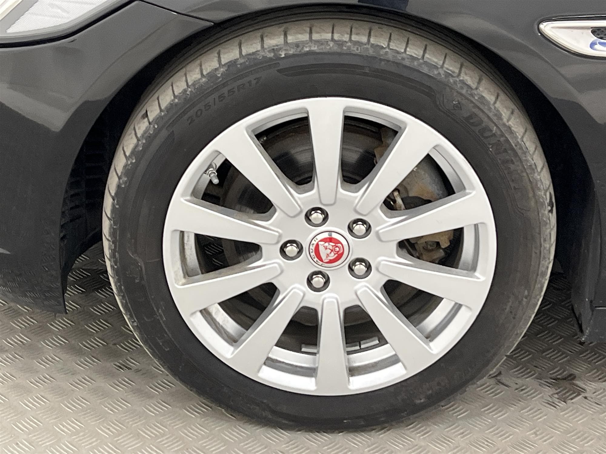Jaguar XE 20d 180hk Sensorer Välservad 0,42l/mil 