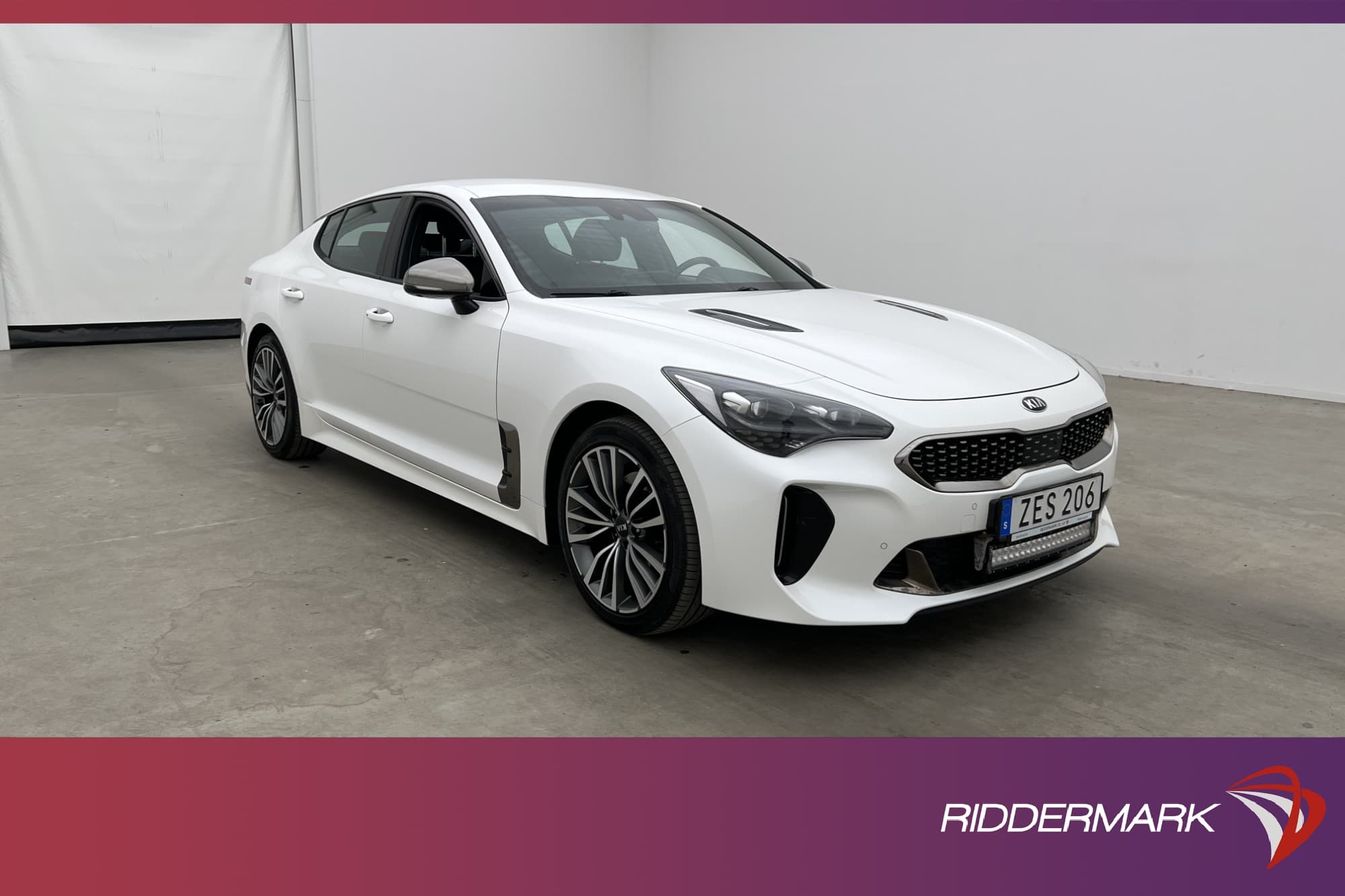 Kia Stinger AWD 200hk GT-Line H/K HUD Skinn 360° CarPlay