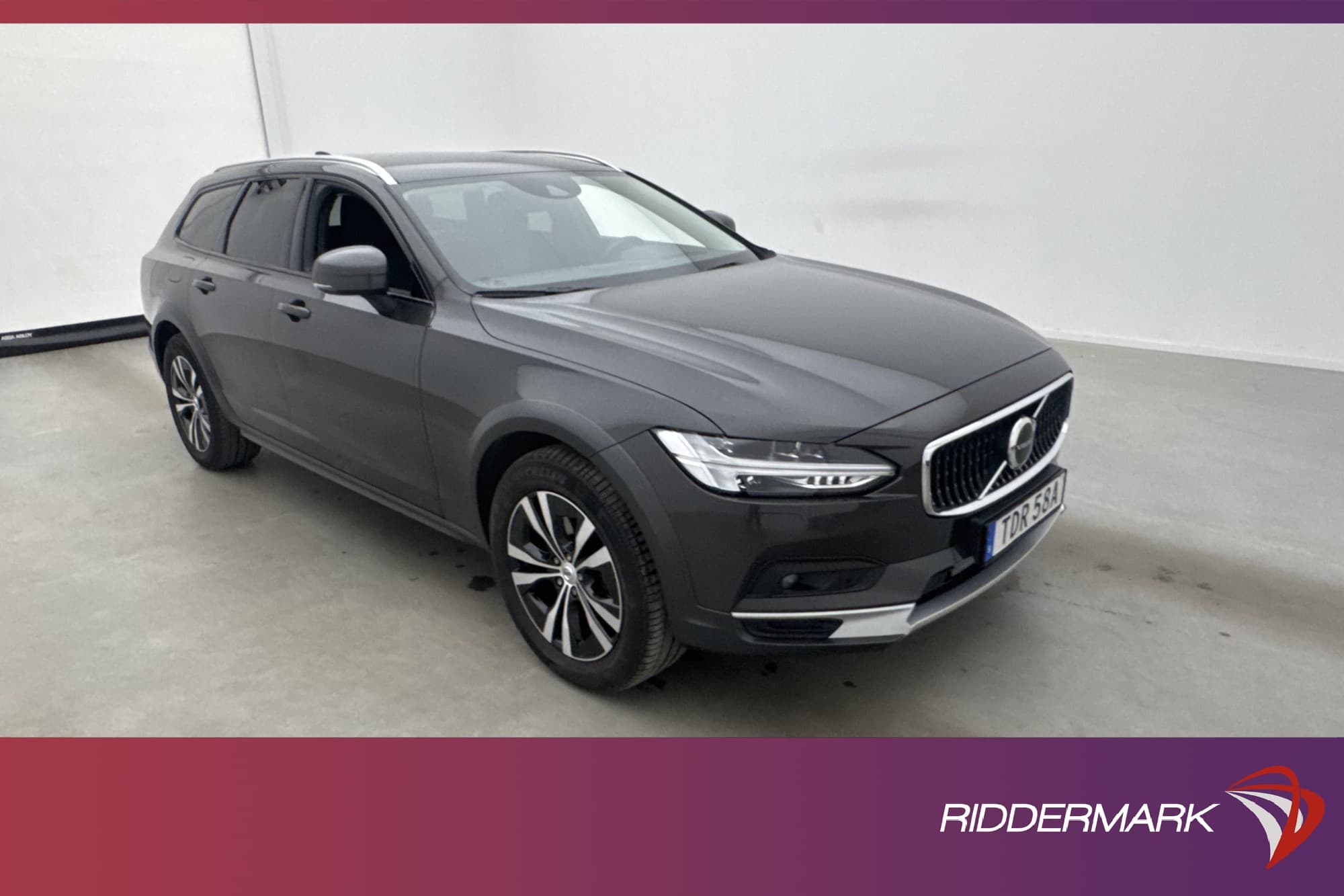Volvo V90 Cross Country D4 AWD
