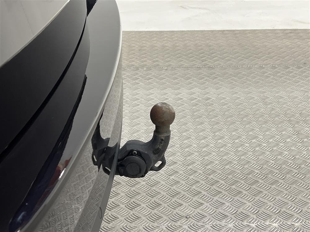 Skoda Superb 2.0 TDI Kombi 190hk L&K Pano Navi D-Värm Skinn