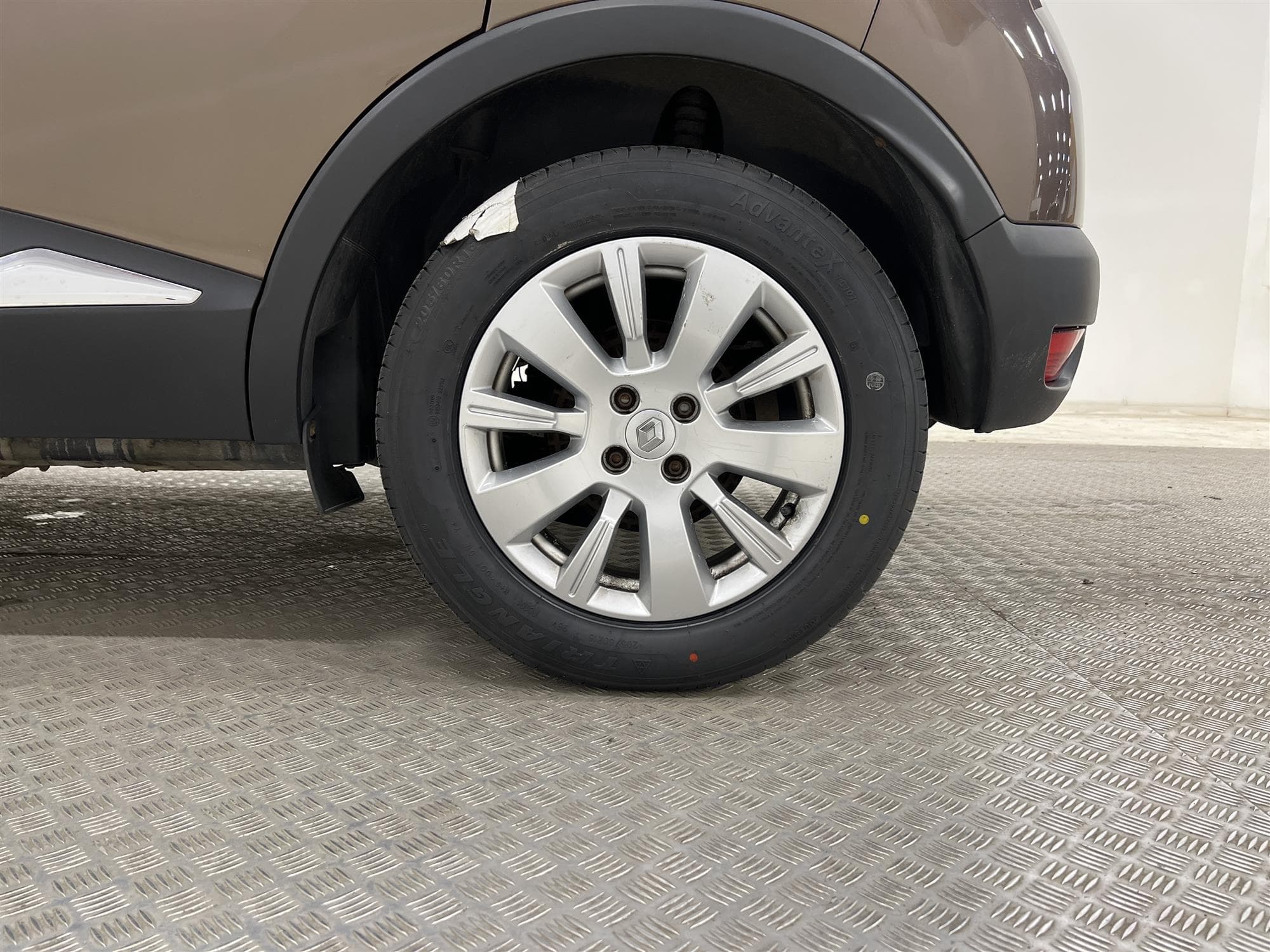 Renault Captur 0.9 TCe 90hk Dynamique GPS Sensorer 0,49l/mil