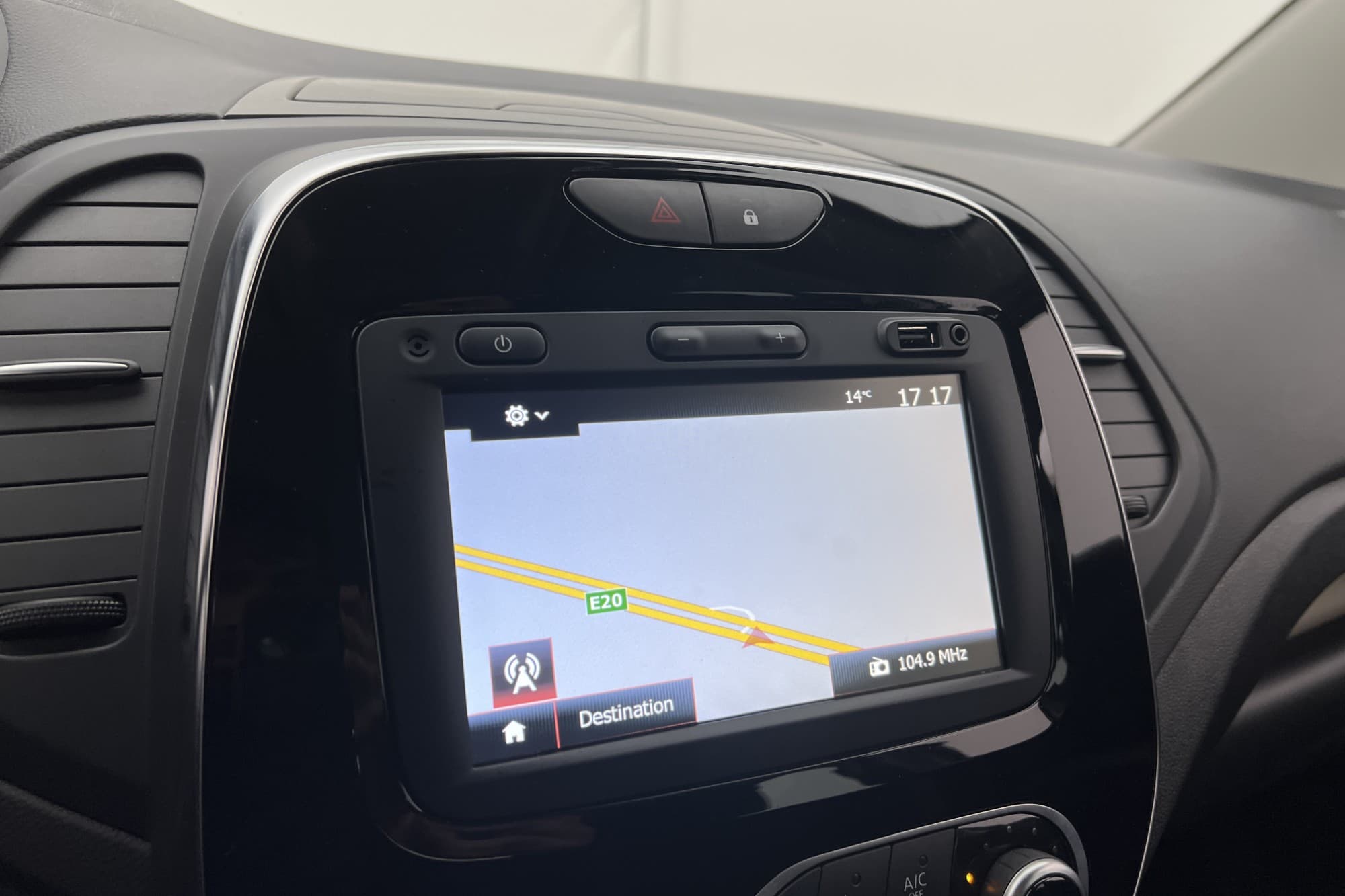 Renault Captur TCe 90hk Intens Kamera Navigation Farthållare