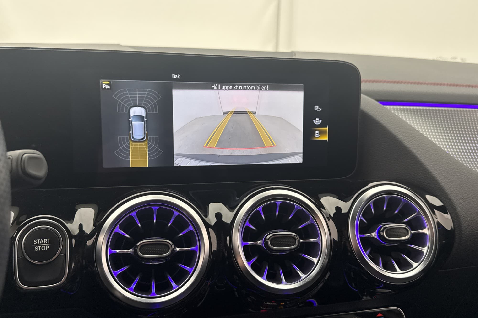 Mercedes-Benz EQA 250 190hk AMG Kamera Värmare MOMS
