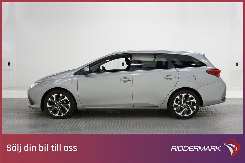 Toyota Auris 1.8 Hybrid Touring 136hk