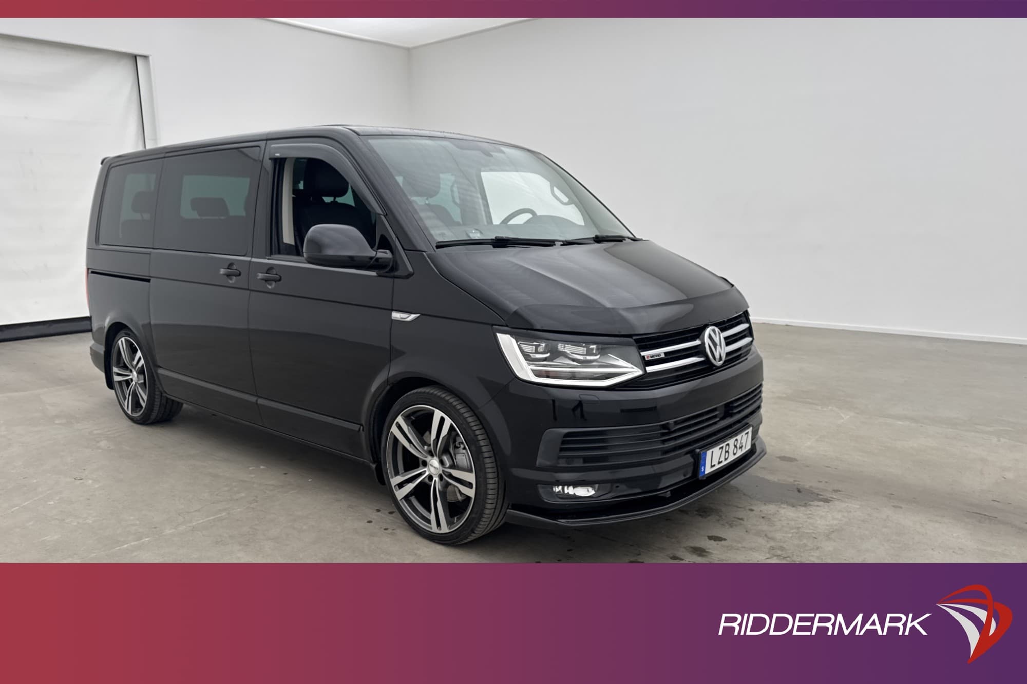 Volkswagen Multivan Highline 4M Värm  El-Dörr CARPLAY 7-Sits
