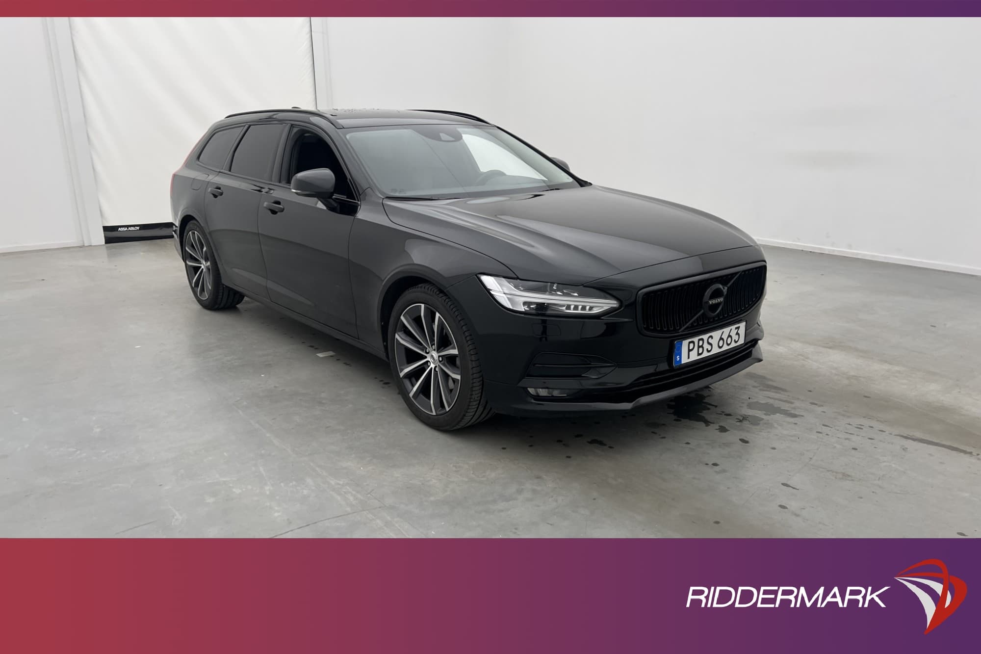 Volvo V90 D4