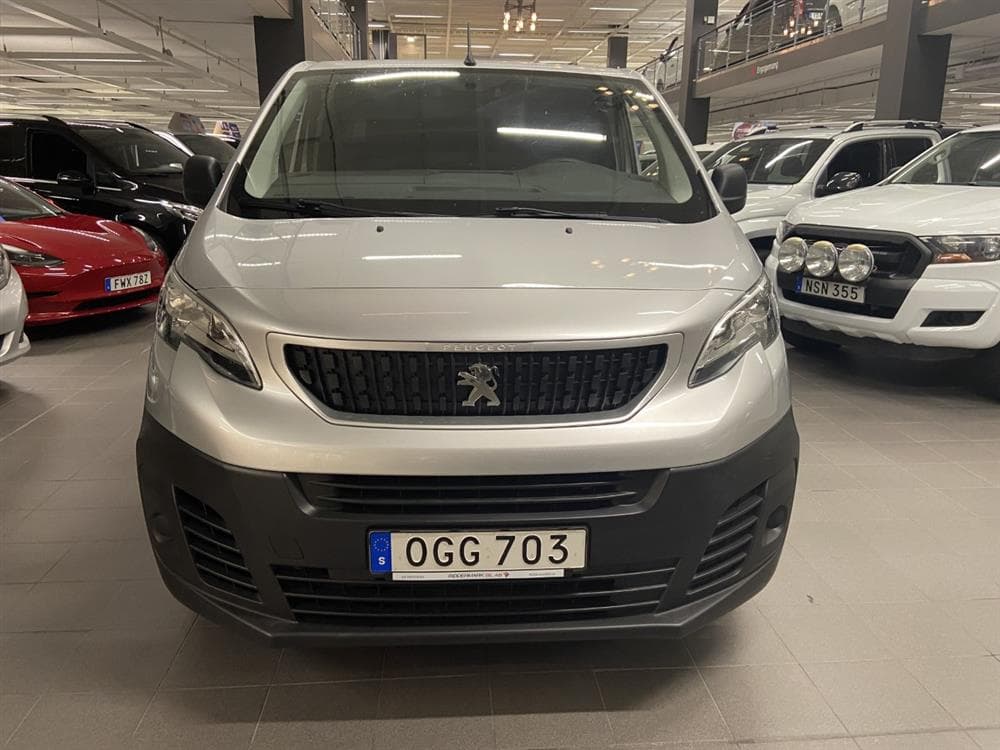 Peugeot Expert 2.0 HDI 120hk L2 Eu6 Drag PDC Moms exteriör