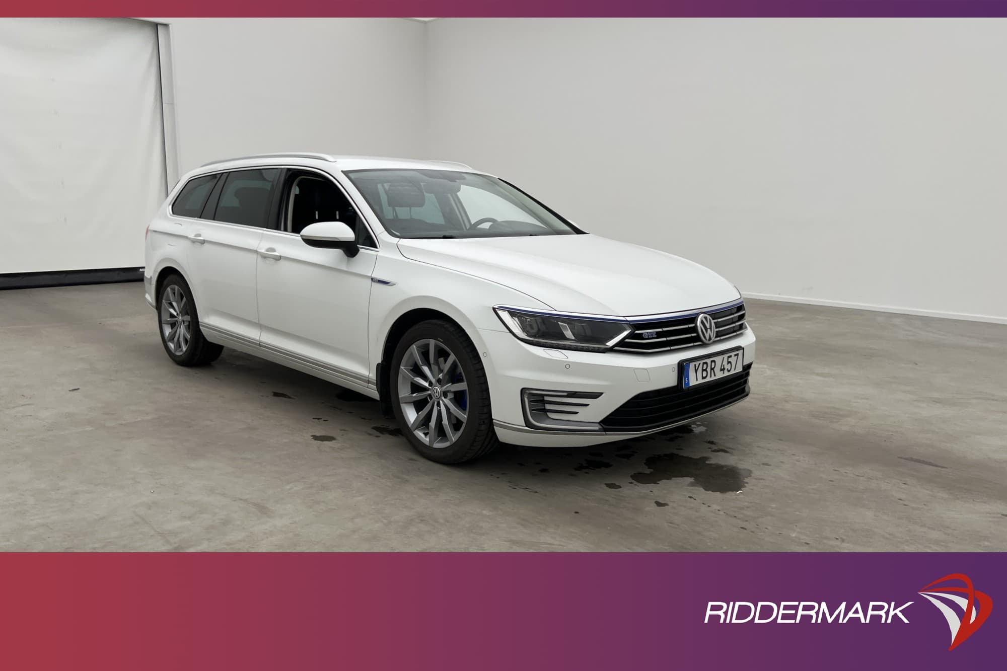 Volkswagen Passat GTE 218hk