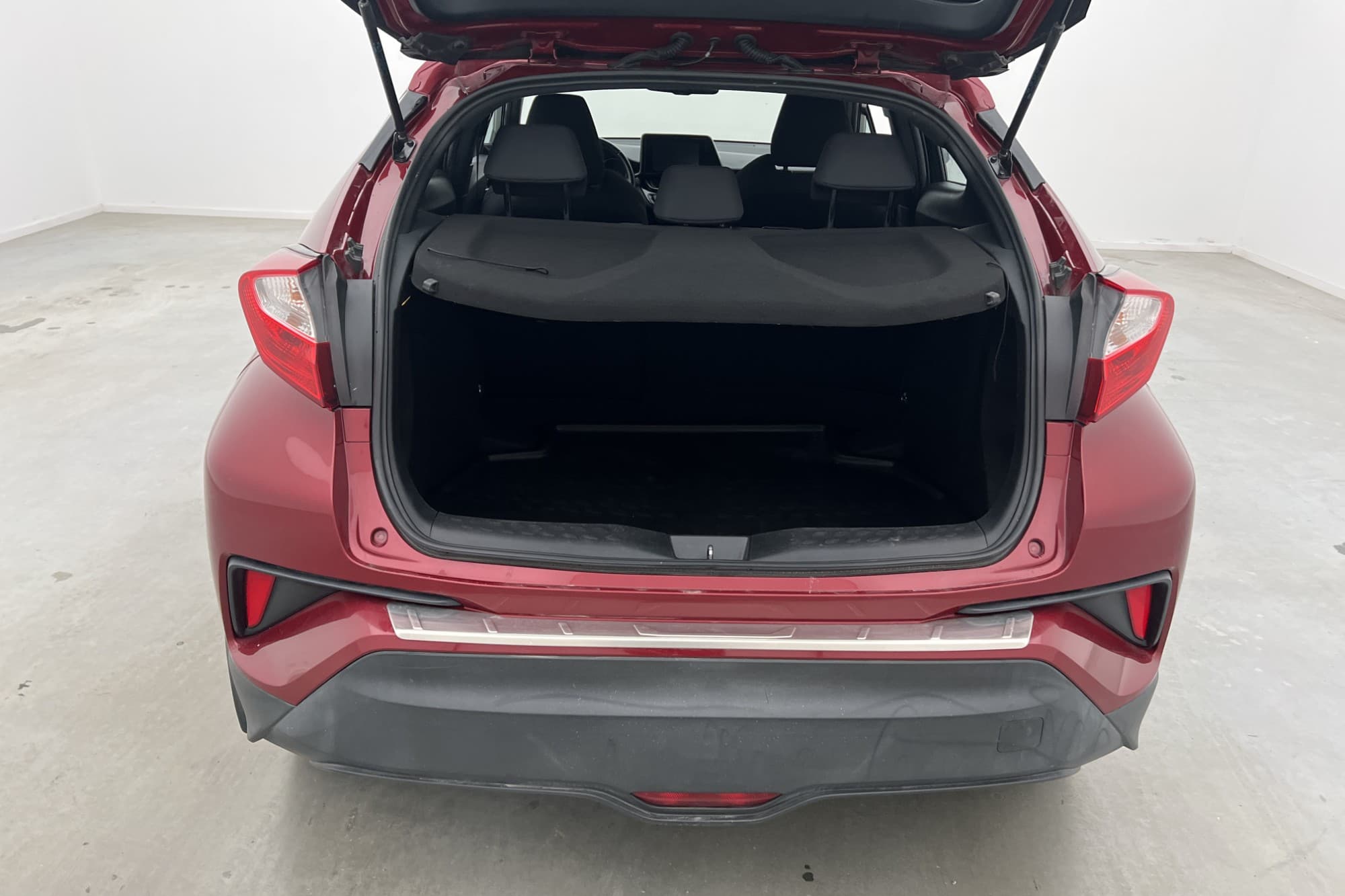 Toyota C-HR Hybrid 122hk Active M&K-Värm Kamera Adaptiv-Fart
