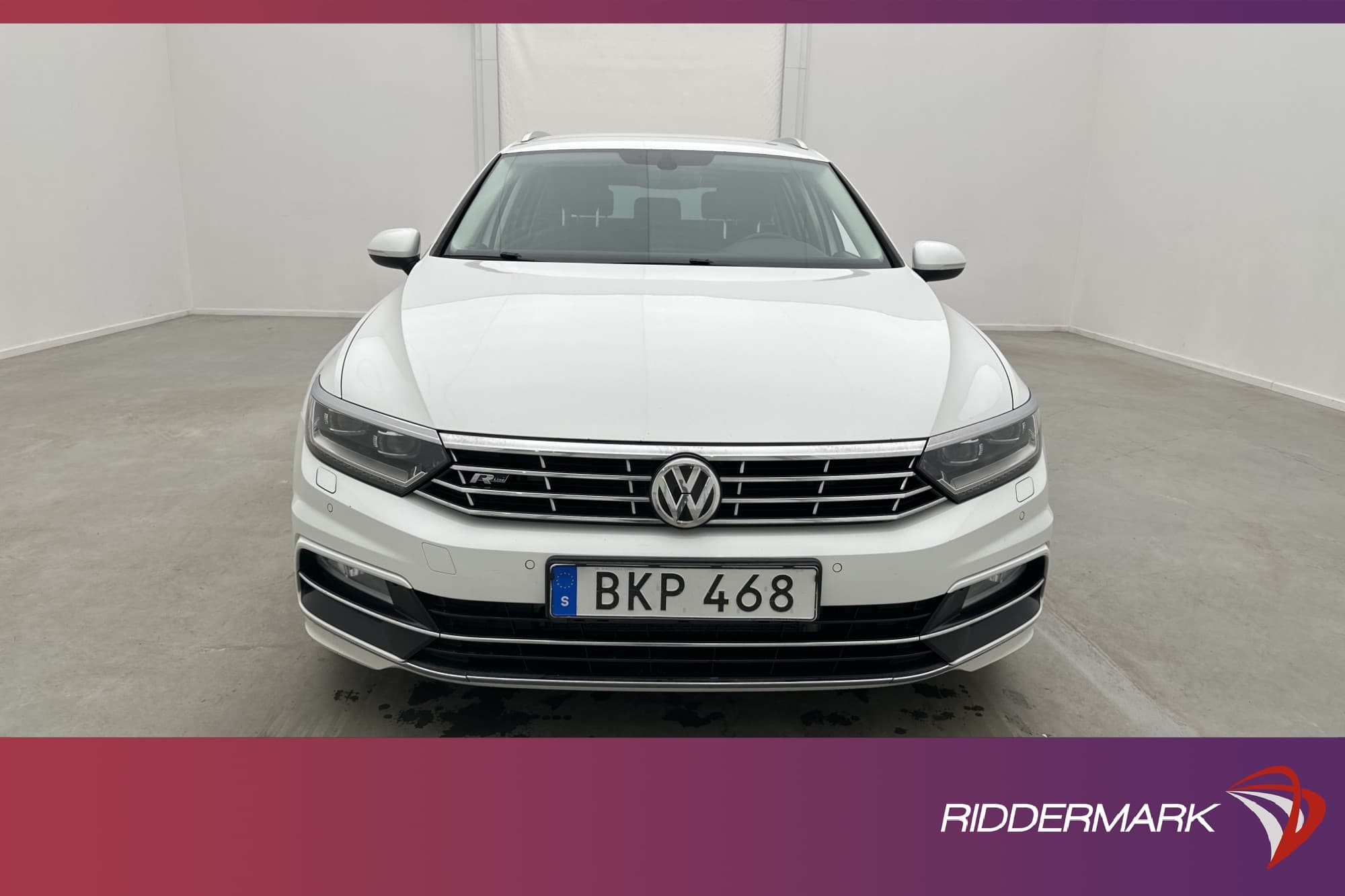 Volkswagen Passat R-Line Executive Värmare Kamera Skinn