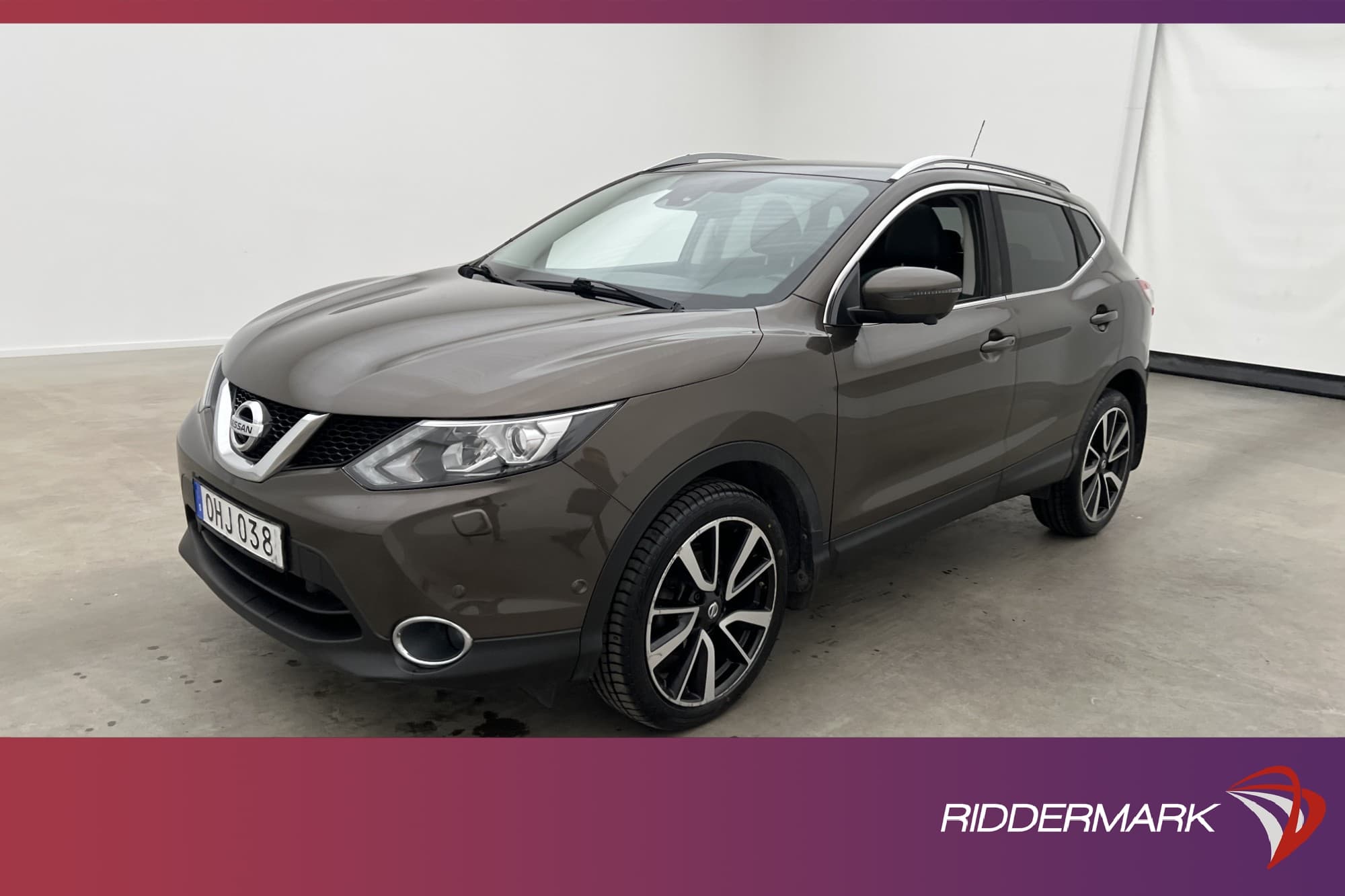 Nissan Qashqai 1.6 dCi 130hk Tekna Pano 360° Navi Halvskinn
