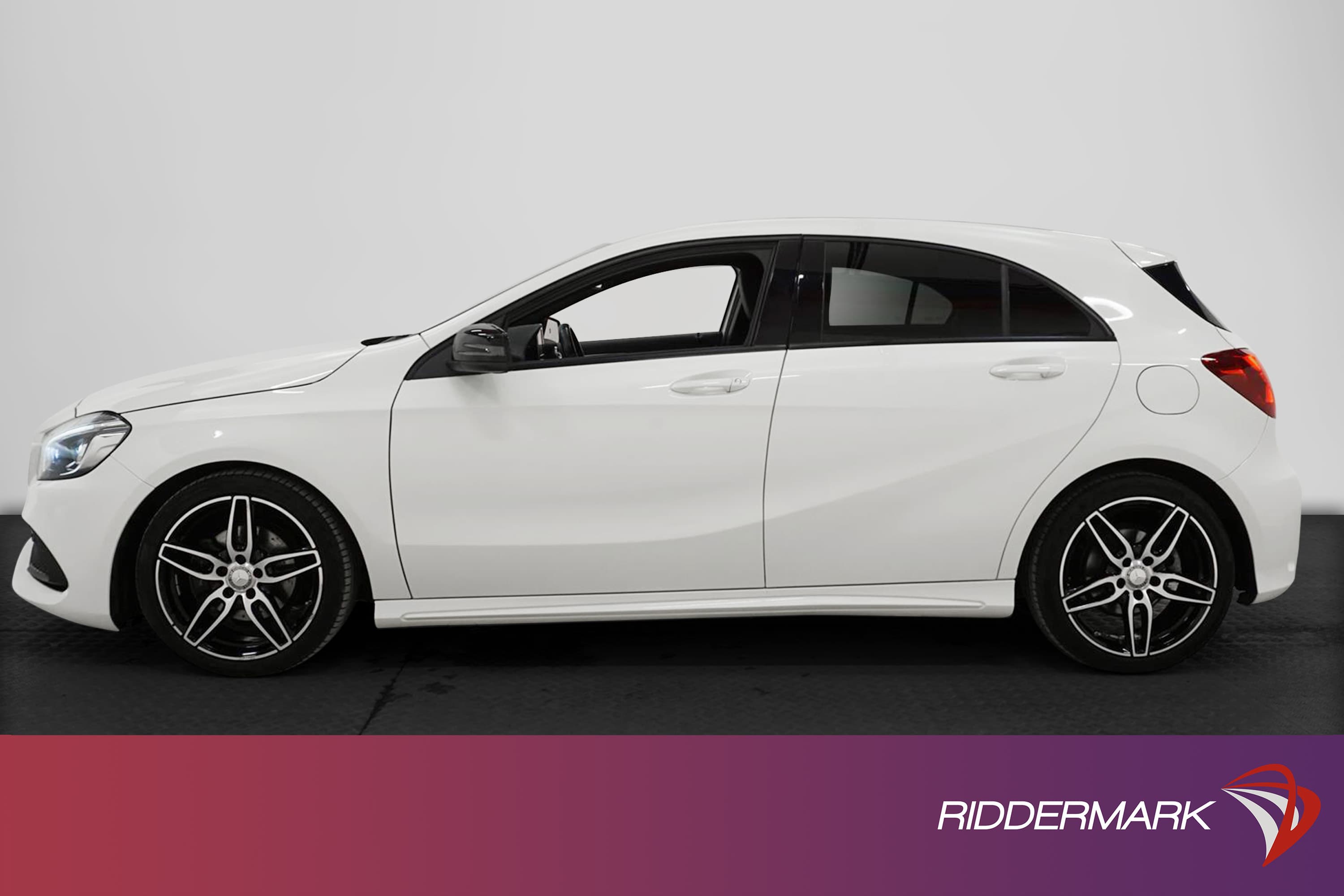 Mercedes-Benz  A 180 122hk AMG Sport 2 Brukare Låg Skatt 