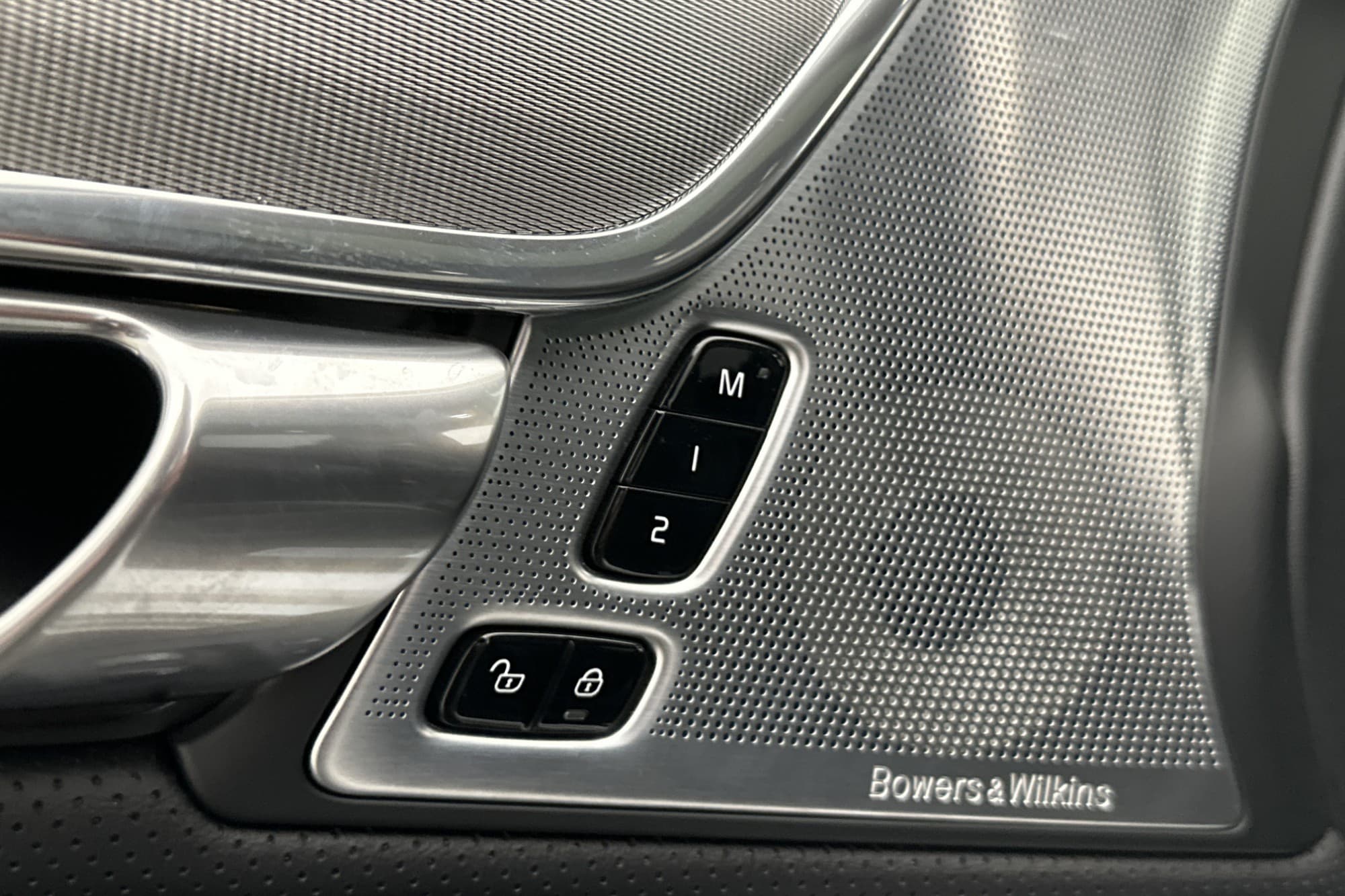 Volvo V90 T8 AWD 456hk R-Design Pano B&W Luftfjädring MOMS