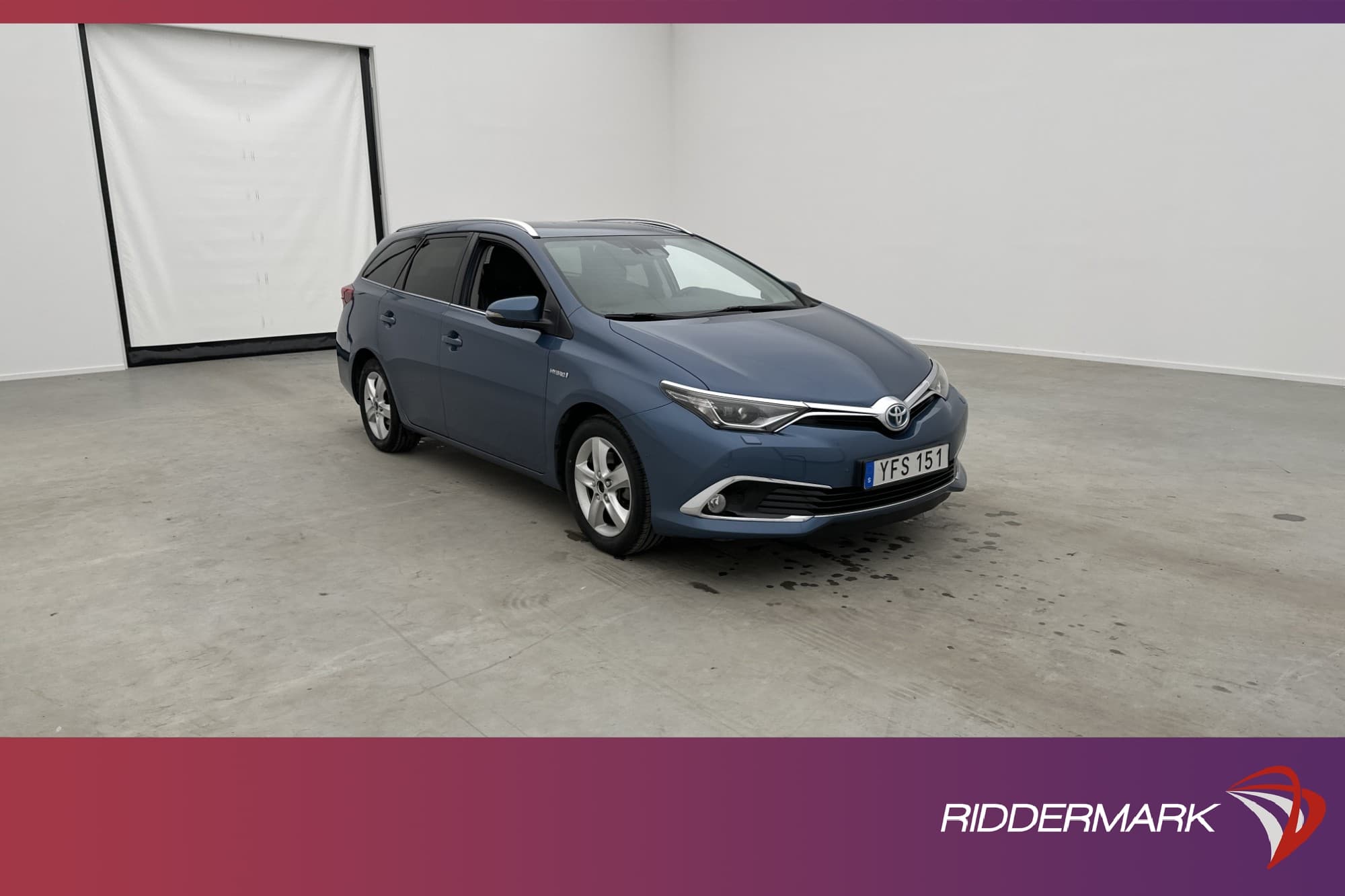 Toyota Auris Touring Sports Hybrid 136hk