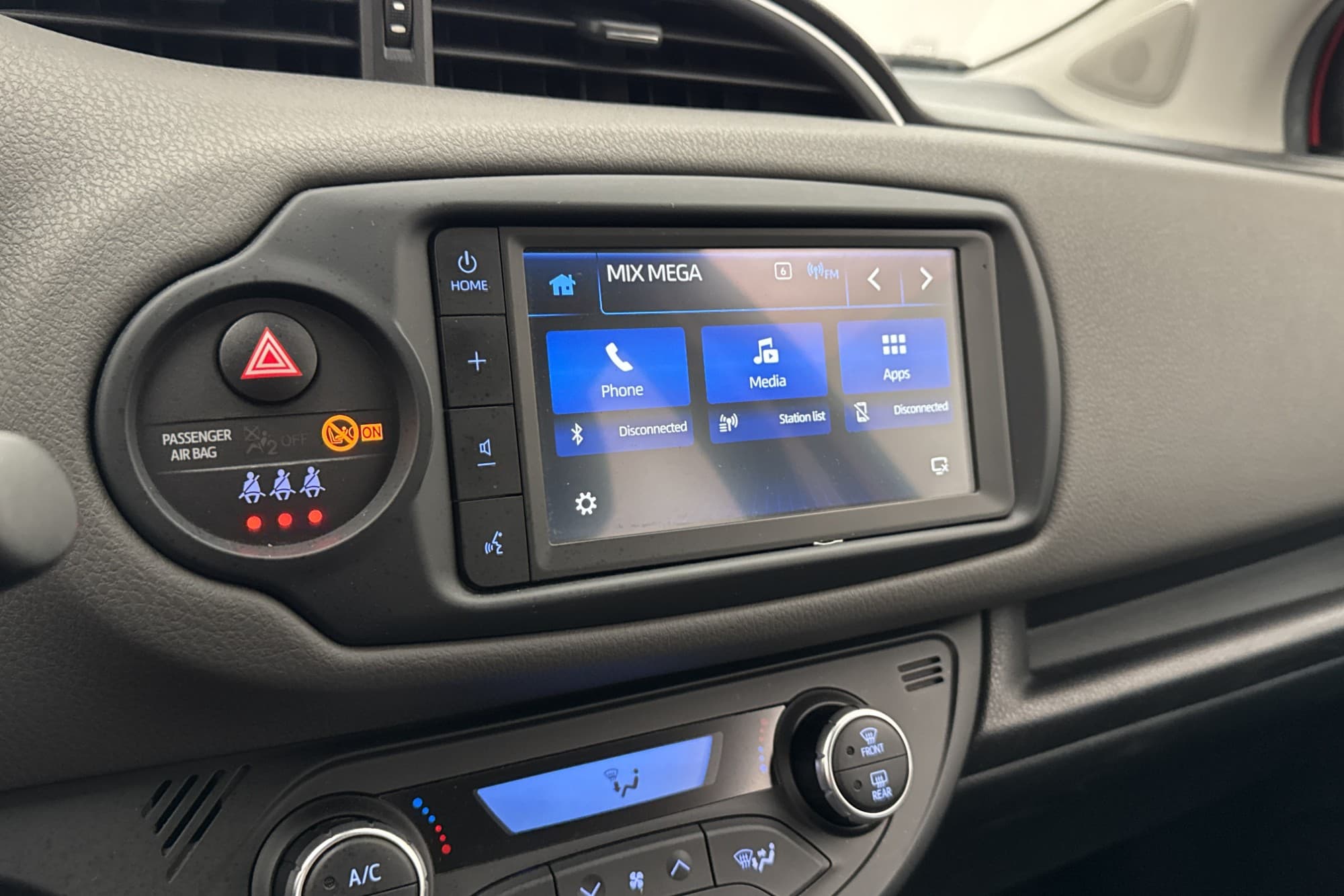 Toyota Yaris Hybrid e-CVT 101hk Active Backkamera Farthållar