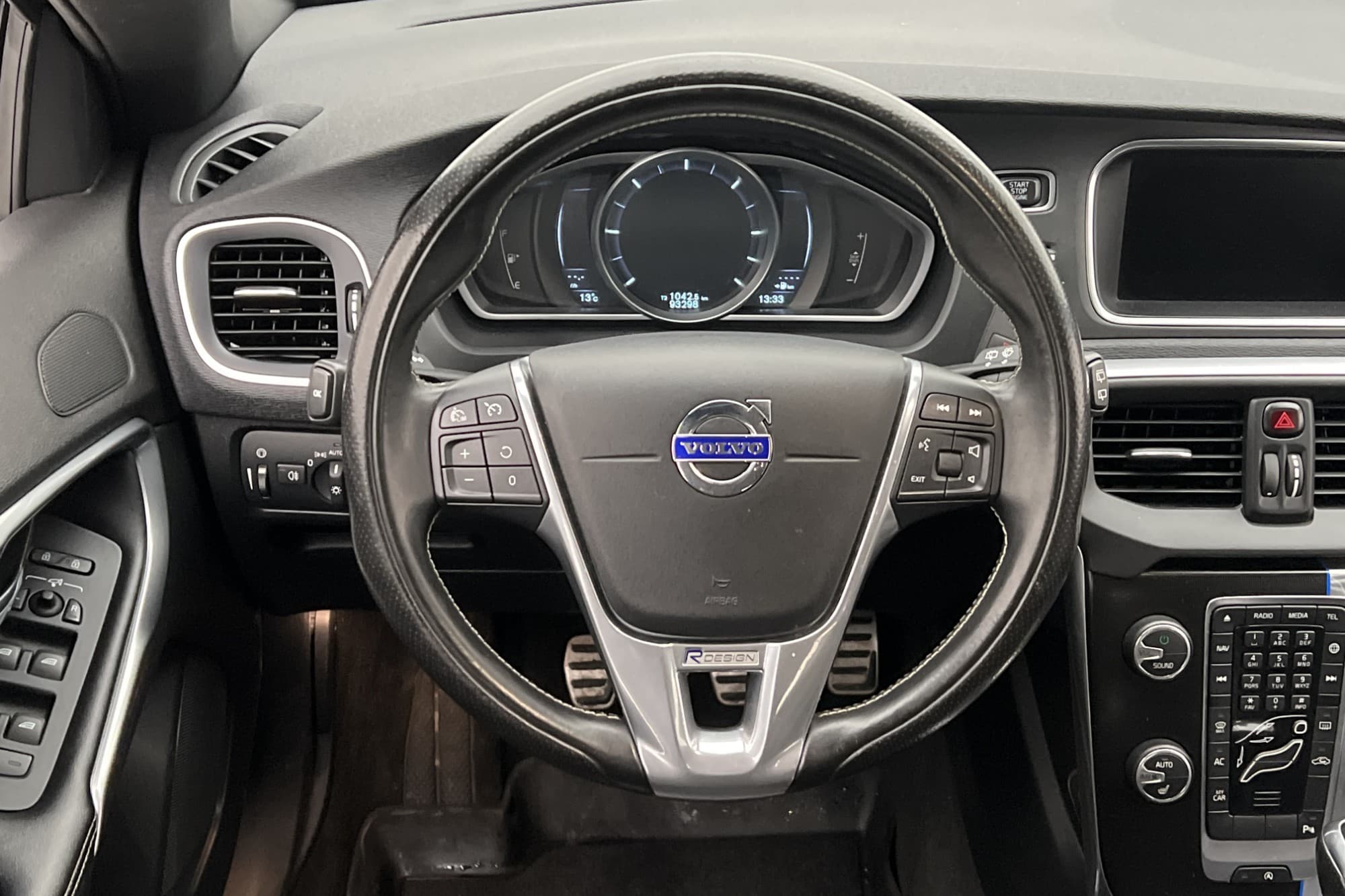 Volvo V40 D2 120hk R-Design D-Värmare Halvskinn Välservad