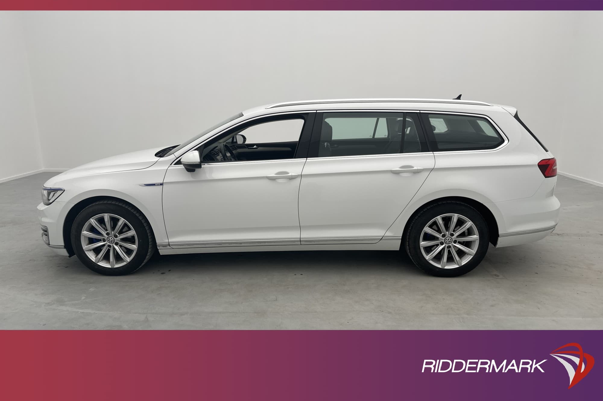 Volkswagen Passat GTE 218hk