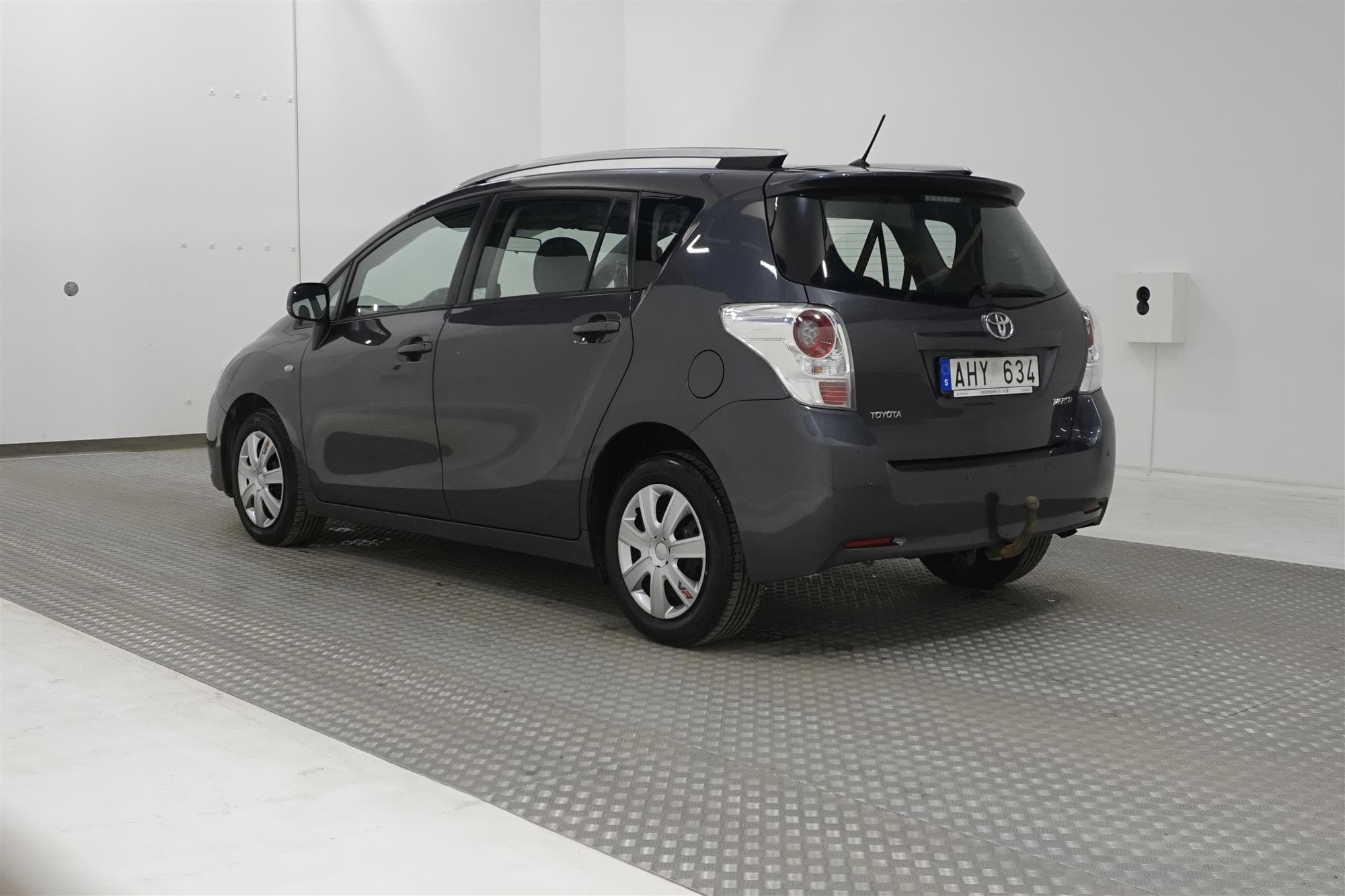 Toyota Verso 1.8 147hk 2 Brukare 7 Sits Drag PDC