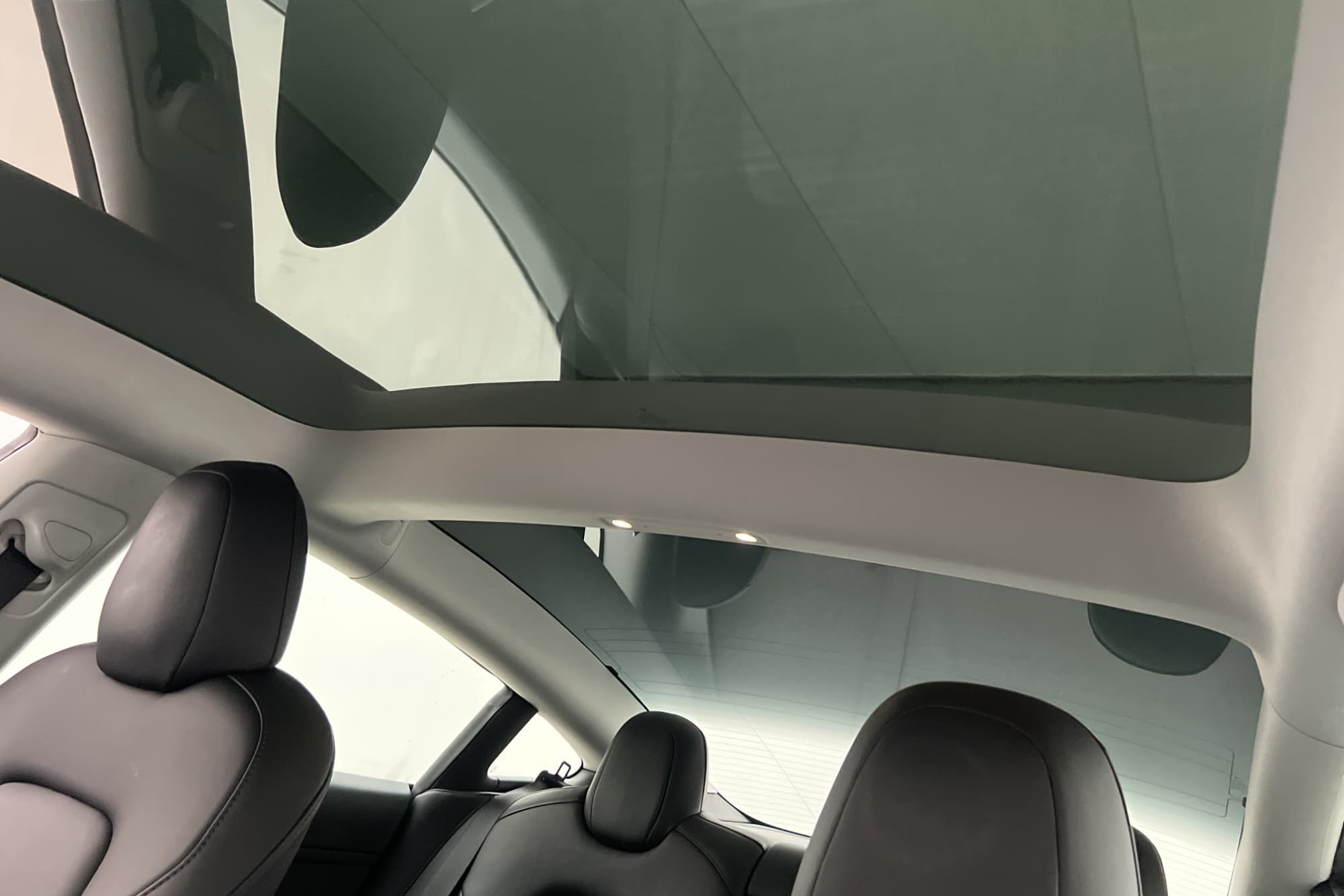 Tesla Model 3 Long Range AWD Svensksåld En-Brukare MOMS