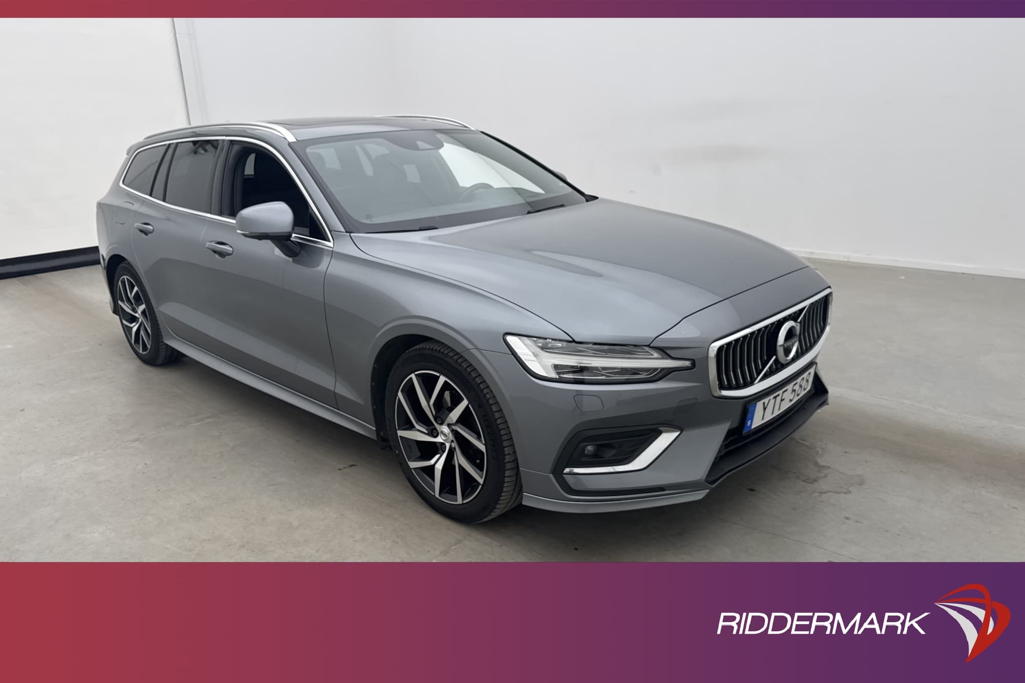 Volvo V60 D4 Inscription Pano H/K VOC HUD P-Värmare 360 Drag