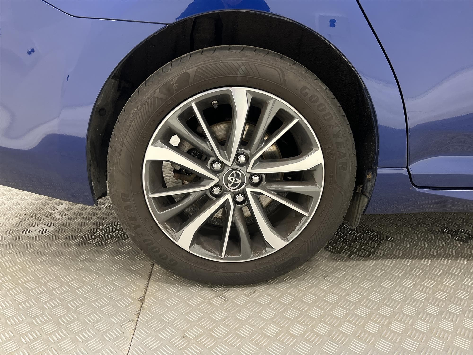 Toyota Avensis 1.8 Sedan 147hk B-Kam Låg Skatt 1 Brukare
