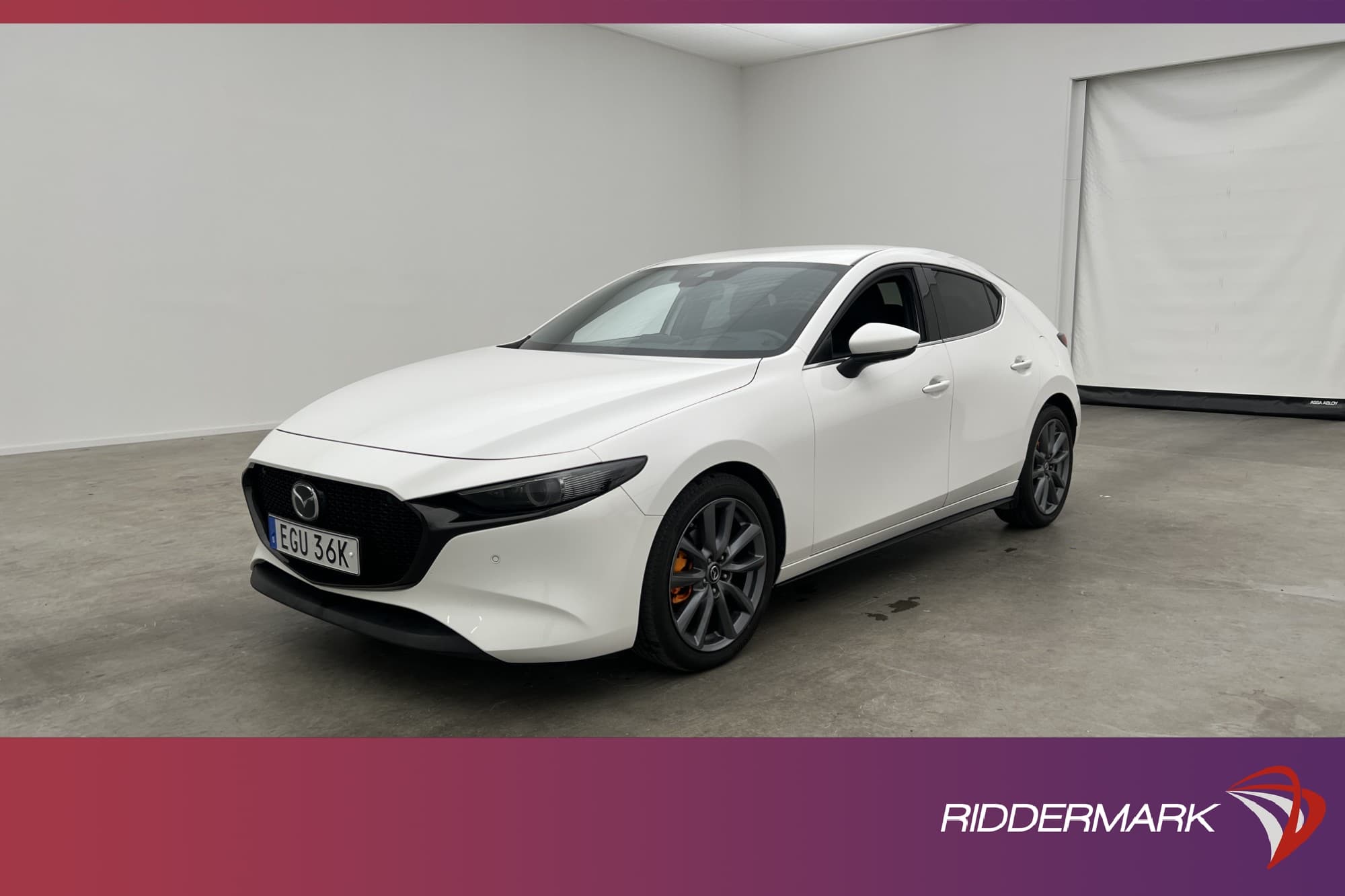 Mazda 3 SKYACTIV-G M Hybrid 122hk Cosmo Skinn BOSE HUD 360°