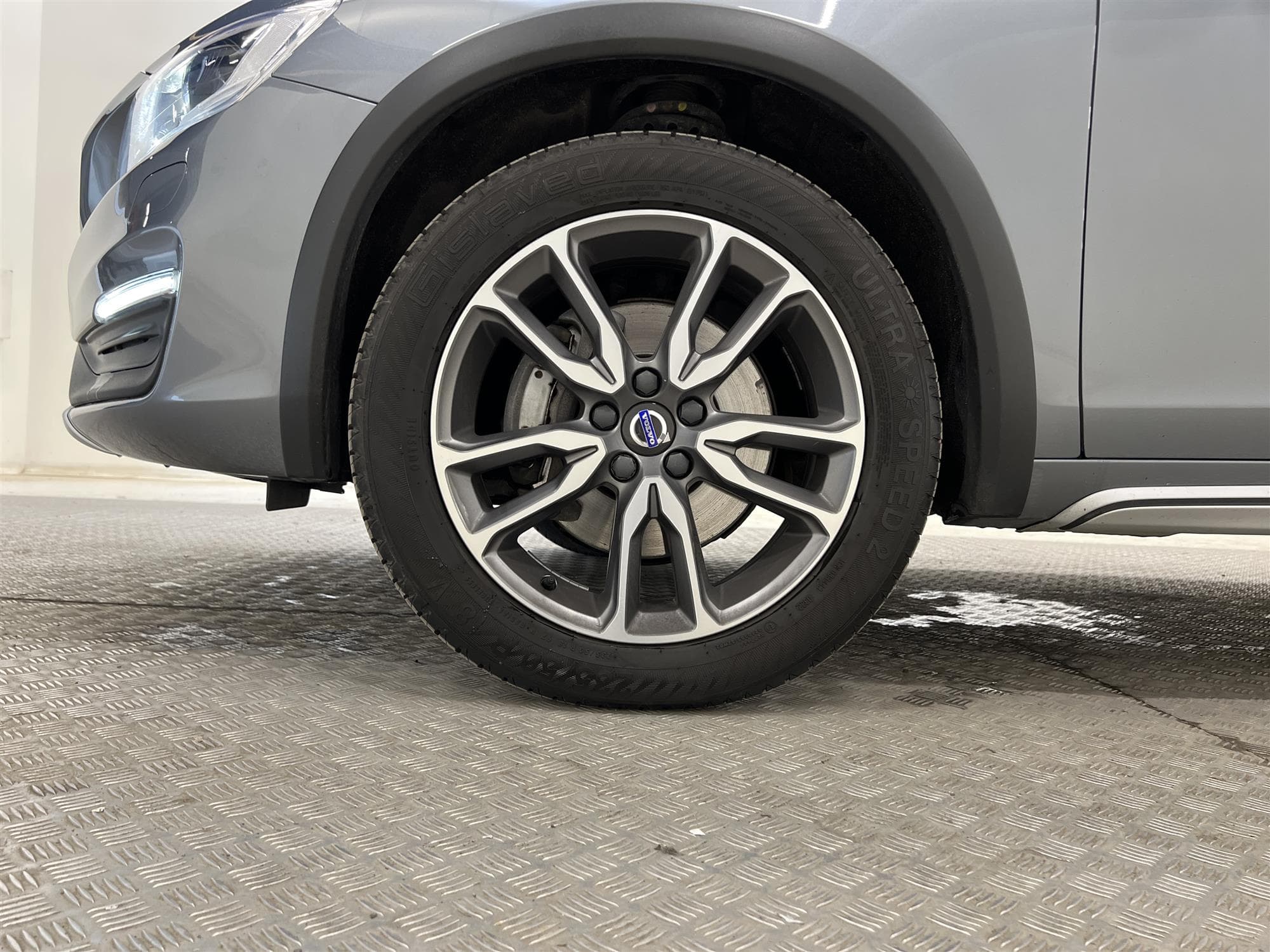 Volvo V60 Cross Country D3 150hk Summum Voc D-Värm Navi