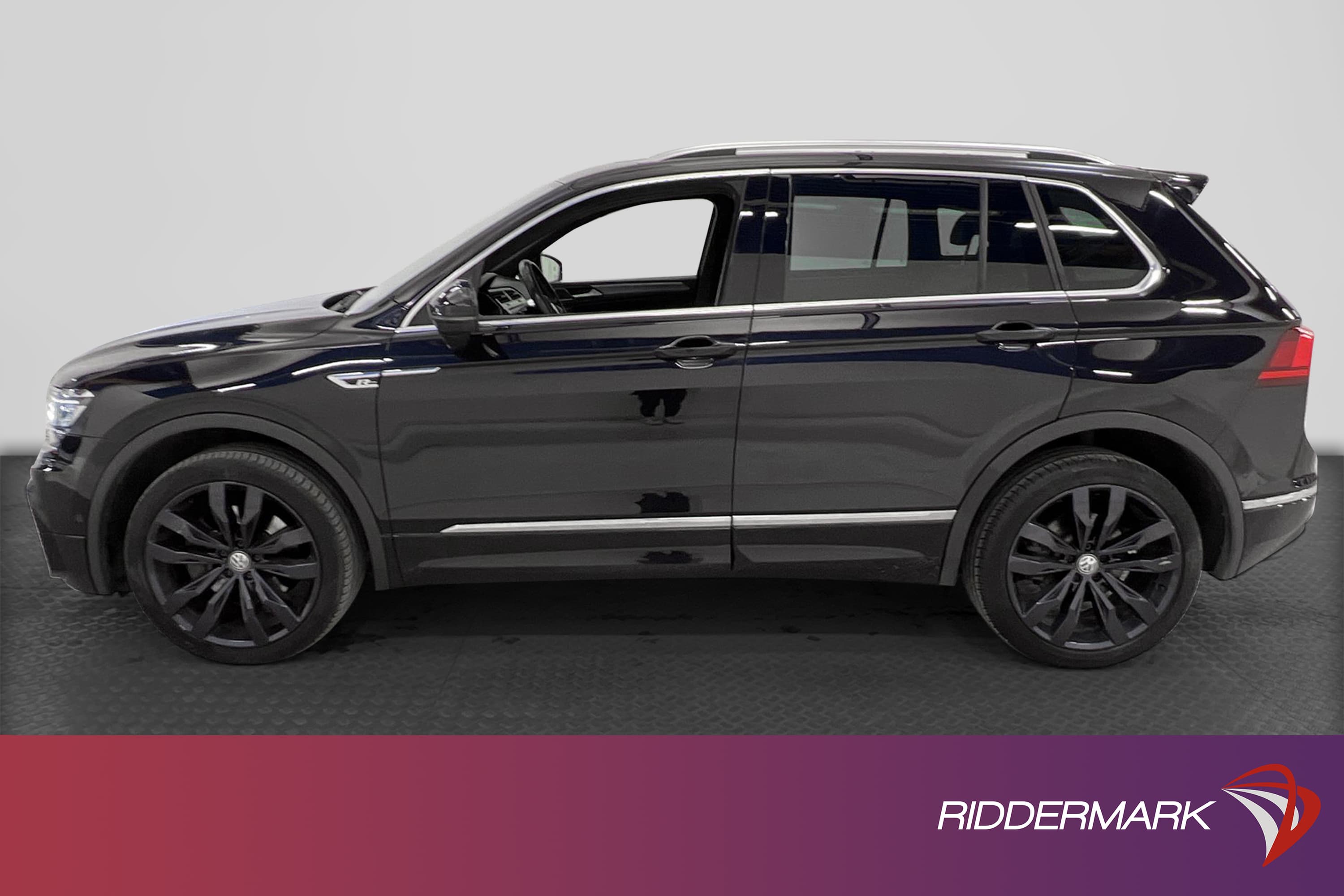 Volkswagen Tiguan GTS 240hk 4M R-Line Värmare Cockpit Pano
