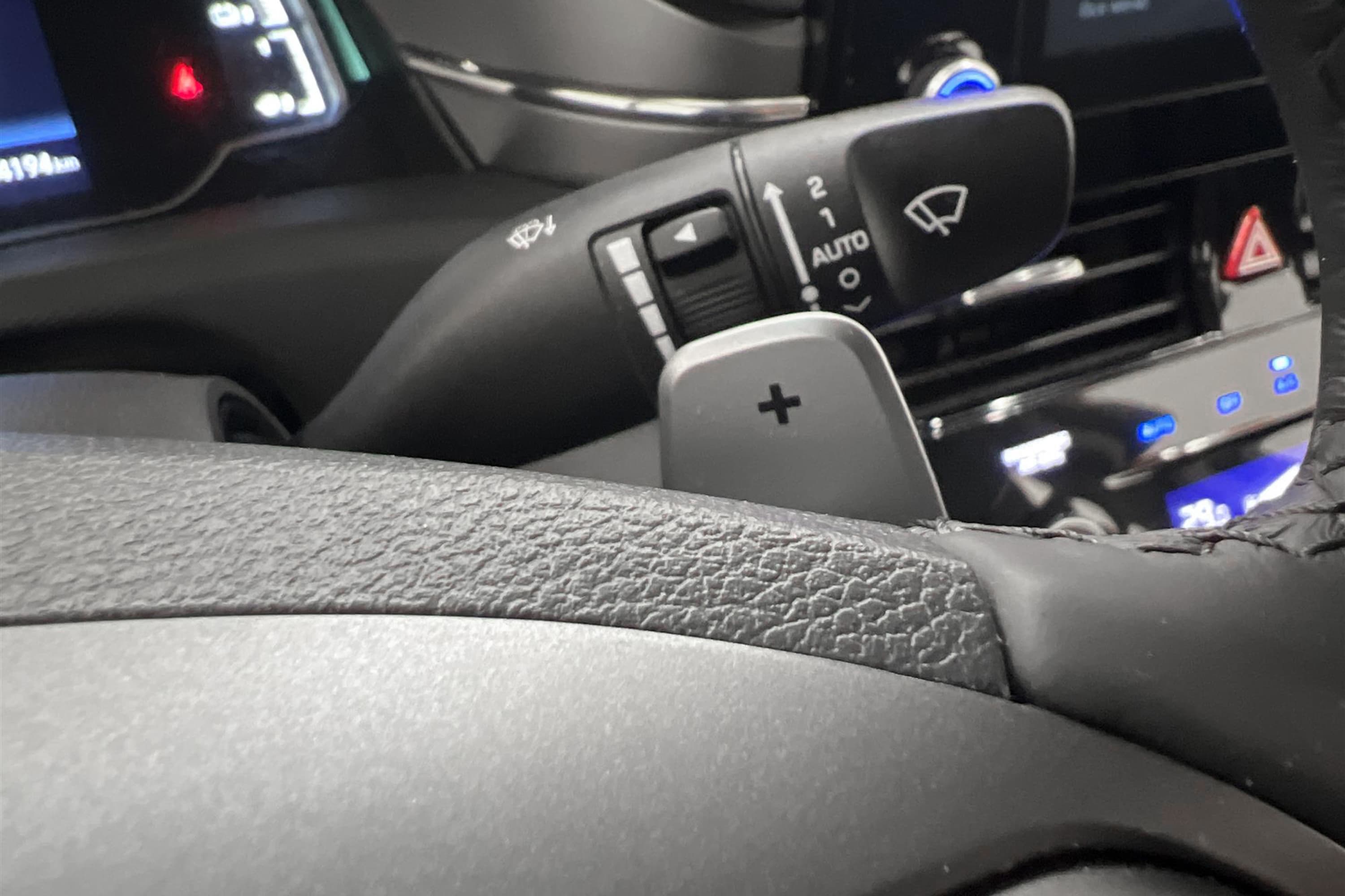 Hyundai Ioniq Hybrid 1.6 DCT 141hk Kamera Carplay 0,36l/mil