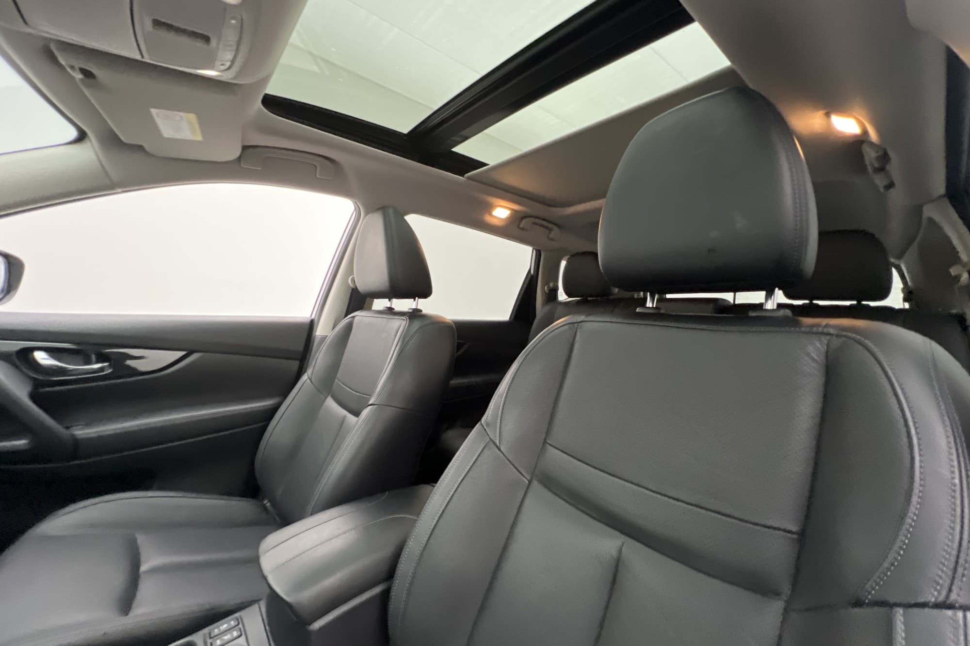 Nissan X-Trail 1.3 Tekna 7-Sits Pano 360° Skinn Rattvärme