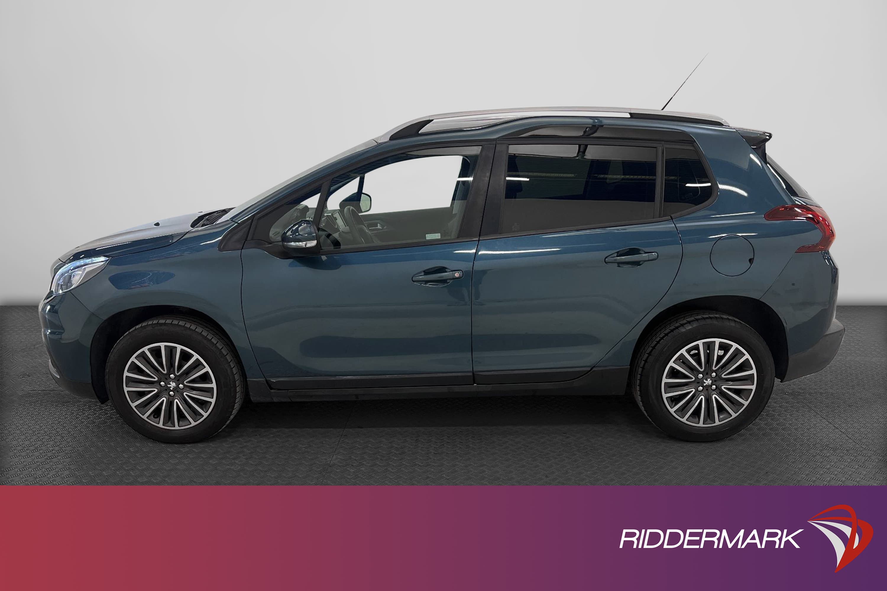Peugeot 2008 1.2 e-THP 110hk