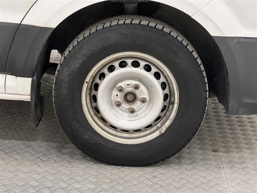 Volkswagen Crafter 2.0TDI Aut 177hk Volymskåp Värmare Moms  