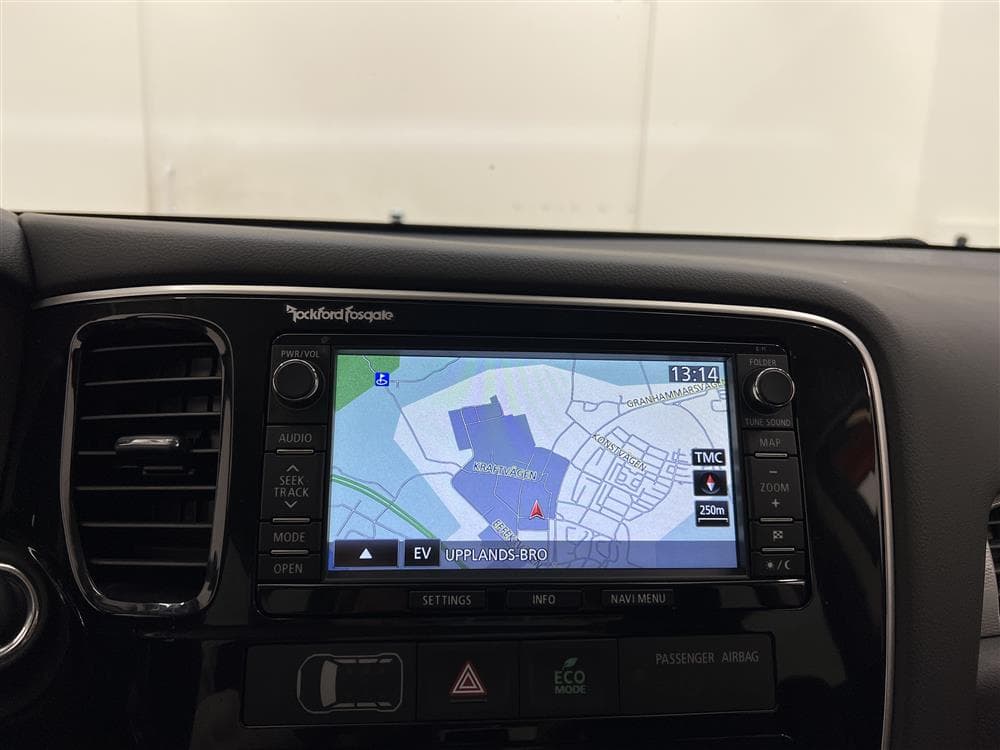 Mitsubishi Outlander PHEV 4WD Business Navi 2-brukareinteriör