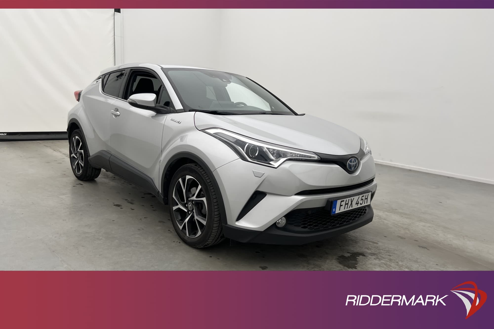 Toyota C-HR Hybrid 122hk