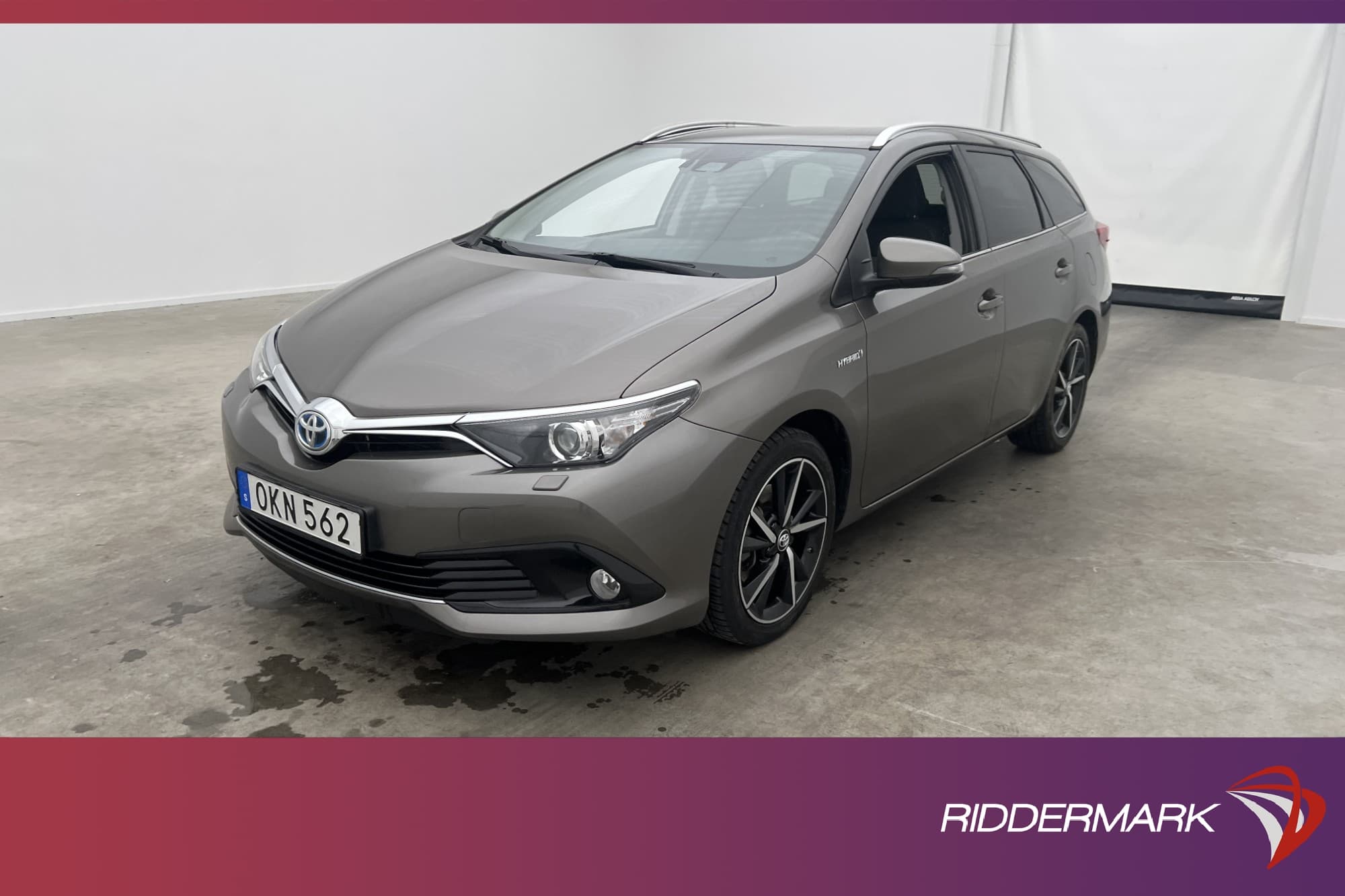 Toyota Auris Touring Sports Hybrid 136hk
